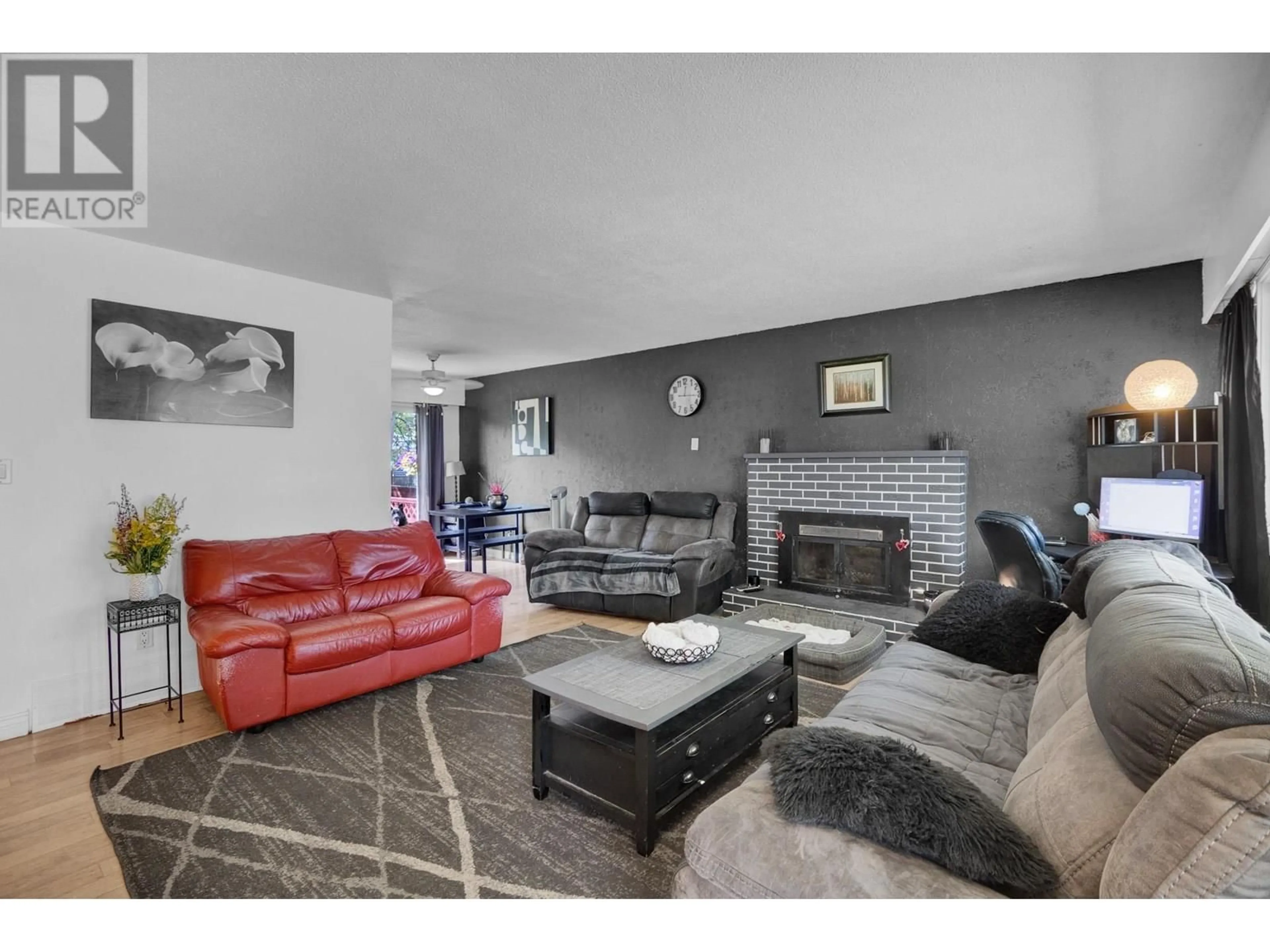 Living room with furniture, unknown for 169 AITKEN CRESCENT, Prince George British Columbia V2L4N2