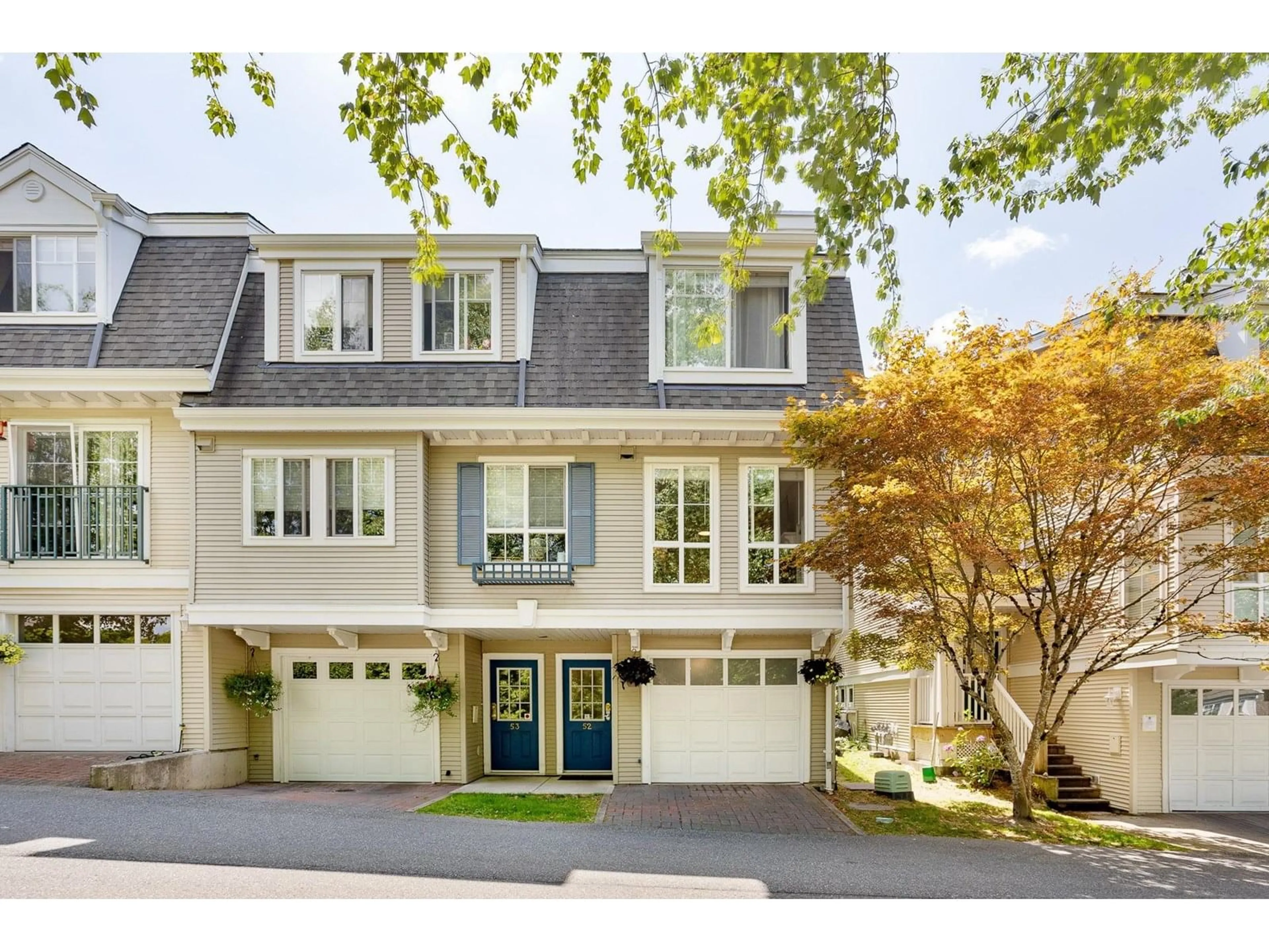 Home with vinyl exterior material, street for 52 - 8890 WALNUT GROVE, Langley British Columbia V1M3W4