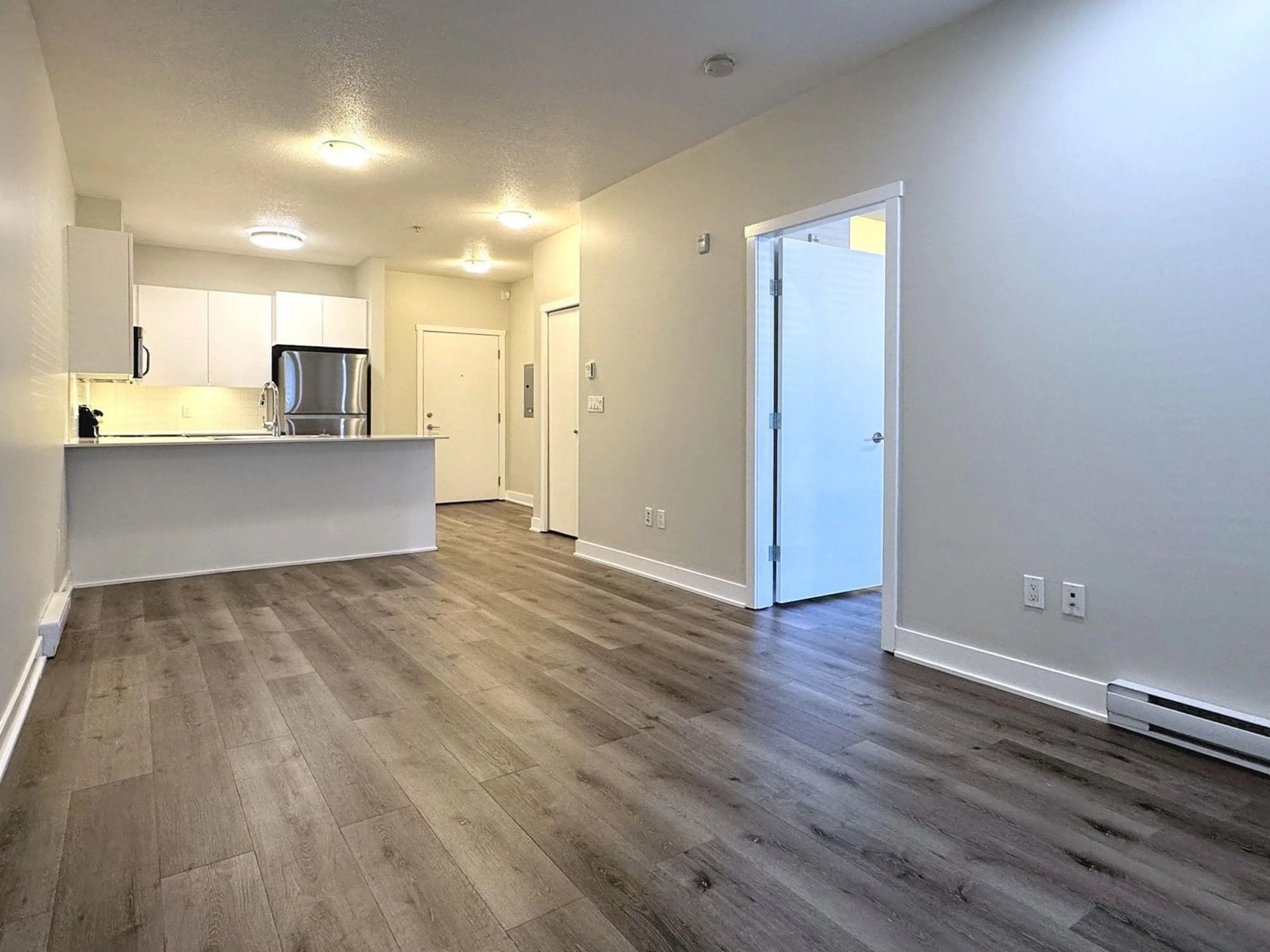 A pic of a room for 102 - 20460 DOUGLAS, Langley British Columbia V3A0C6