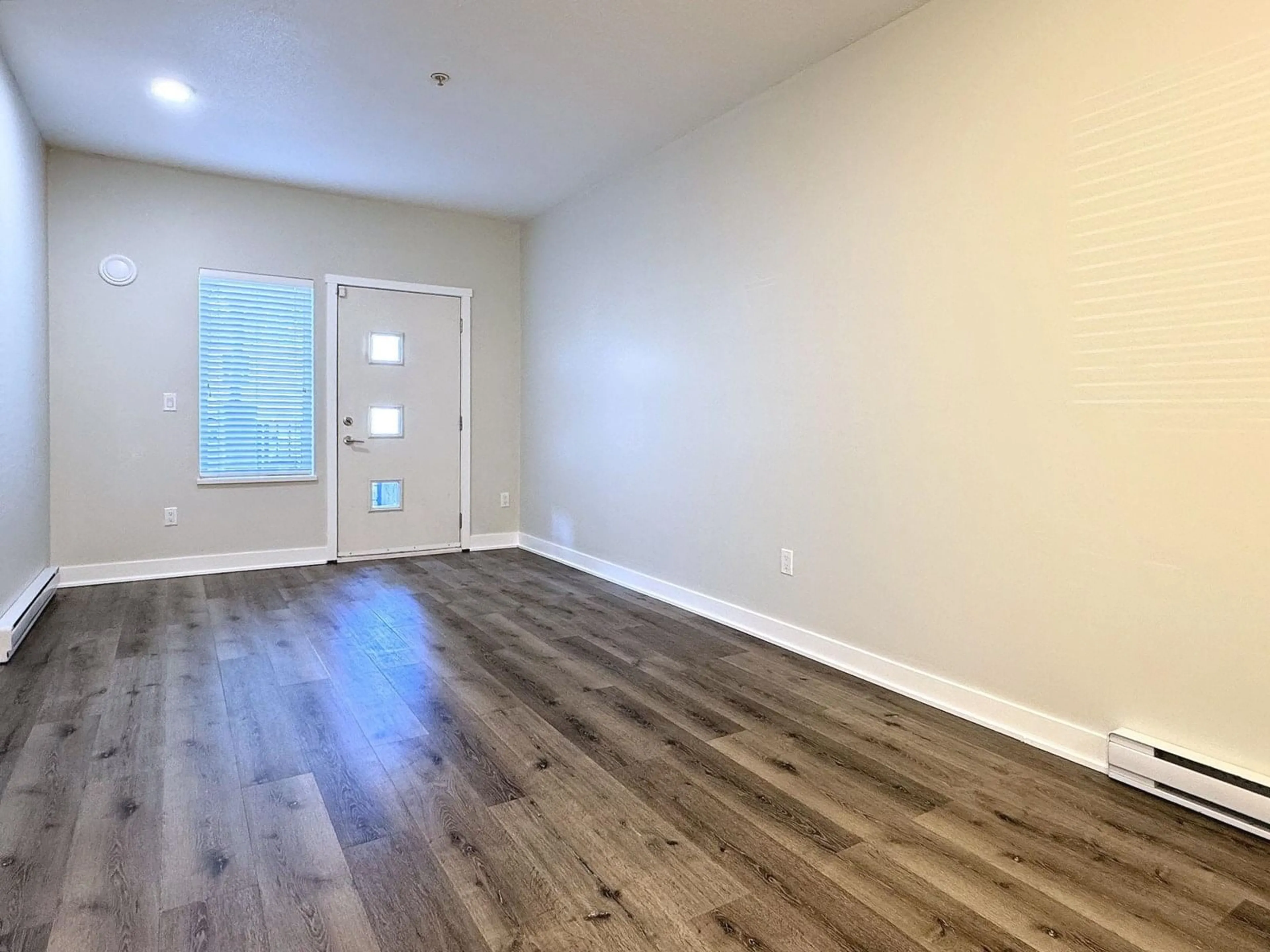 A pic of a room for 102 - 20460 DOUGLAS, Langley British Columbia V3A0C6