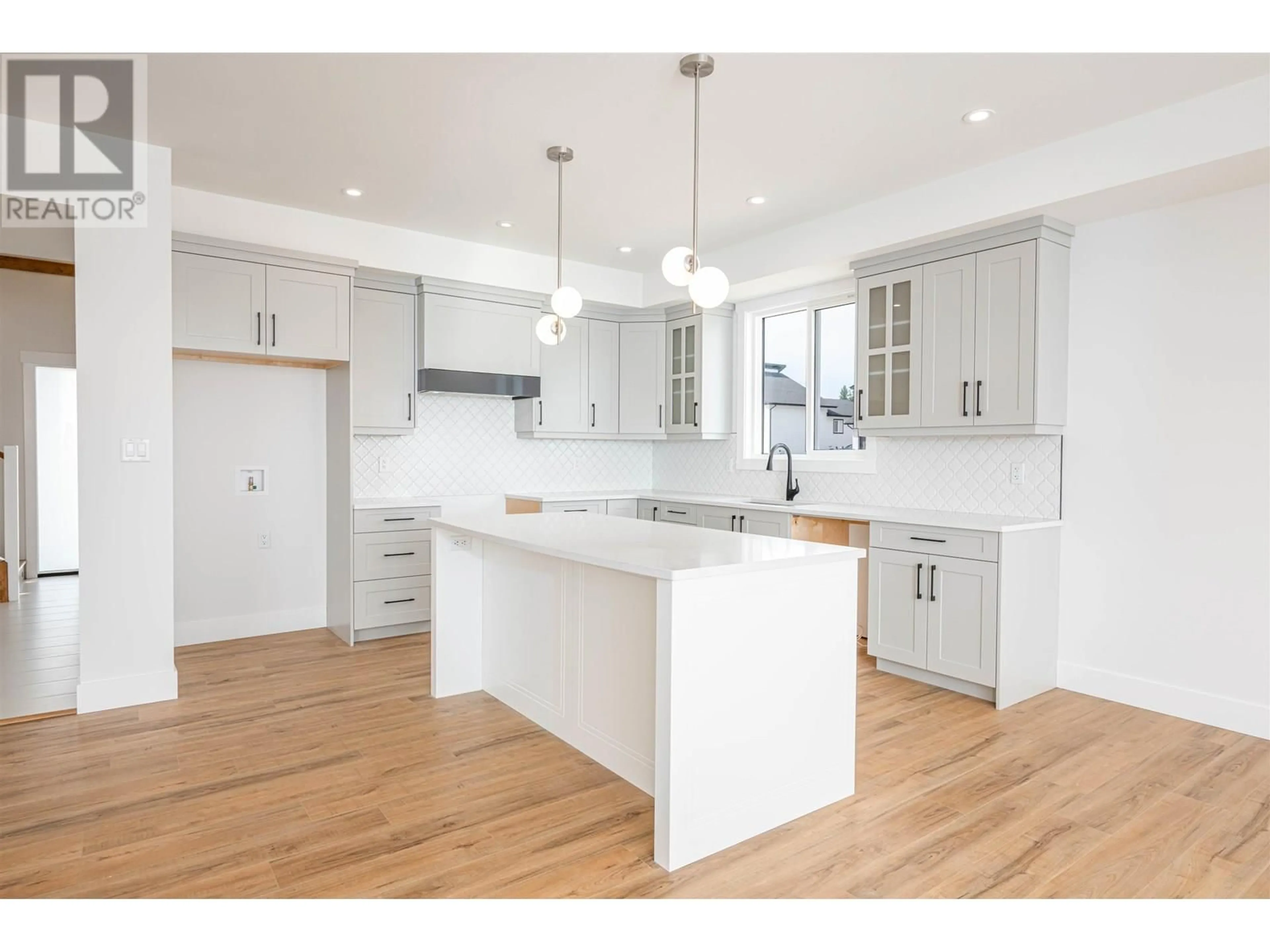 Open concept kitchen, unknown for 1125 MONTEITH COURT, Prince George British Columbia V2N0G8