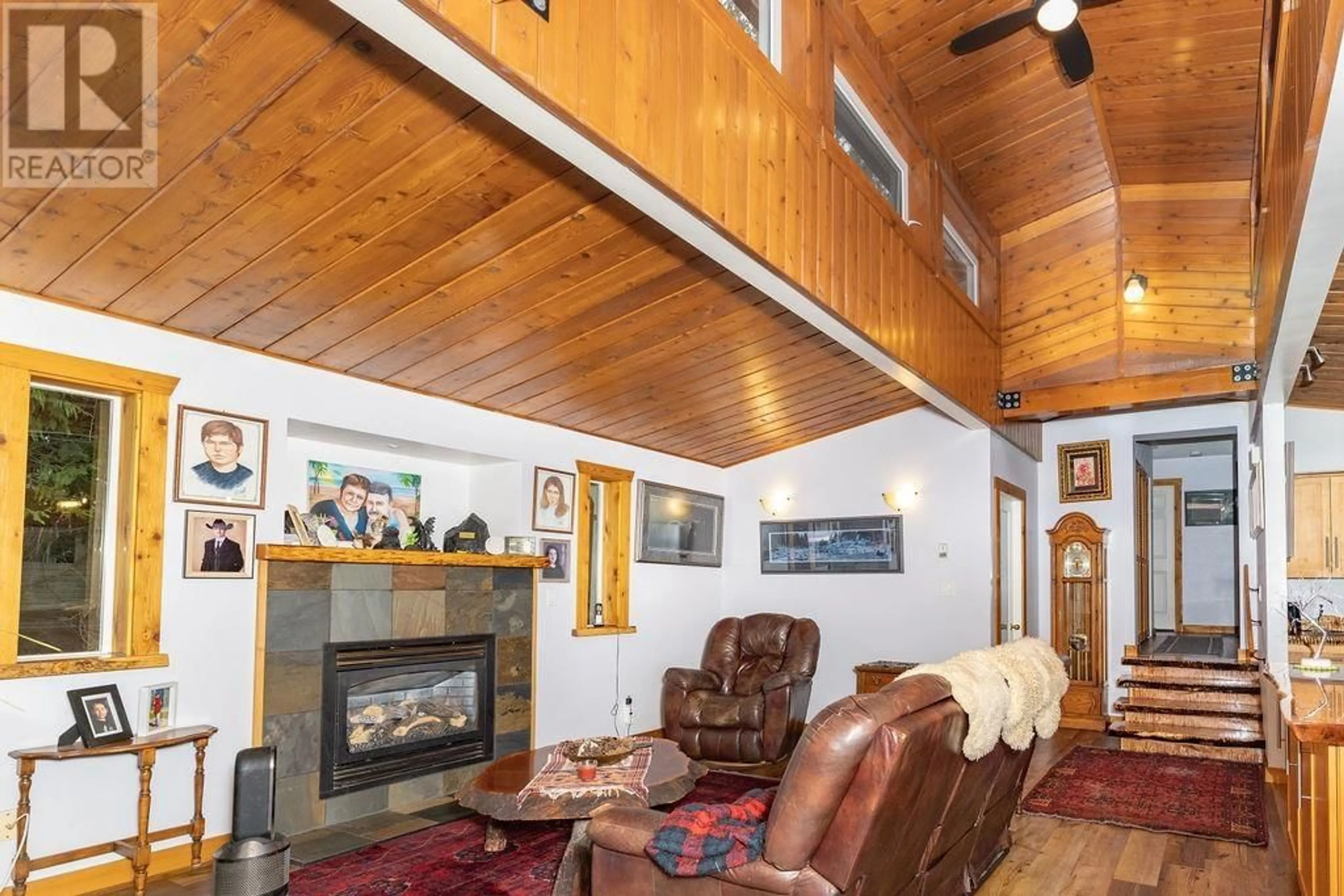 Unknown for 8099 NORTHWOOD ROAD, Halfmoon Bay British Columbia V7Z1A8