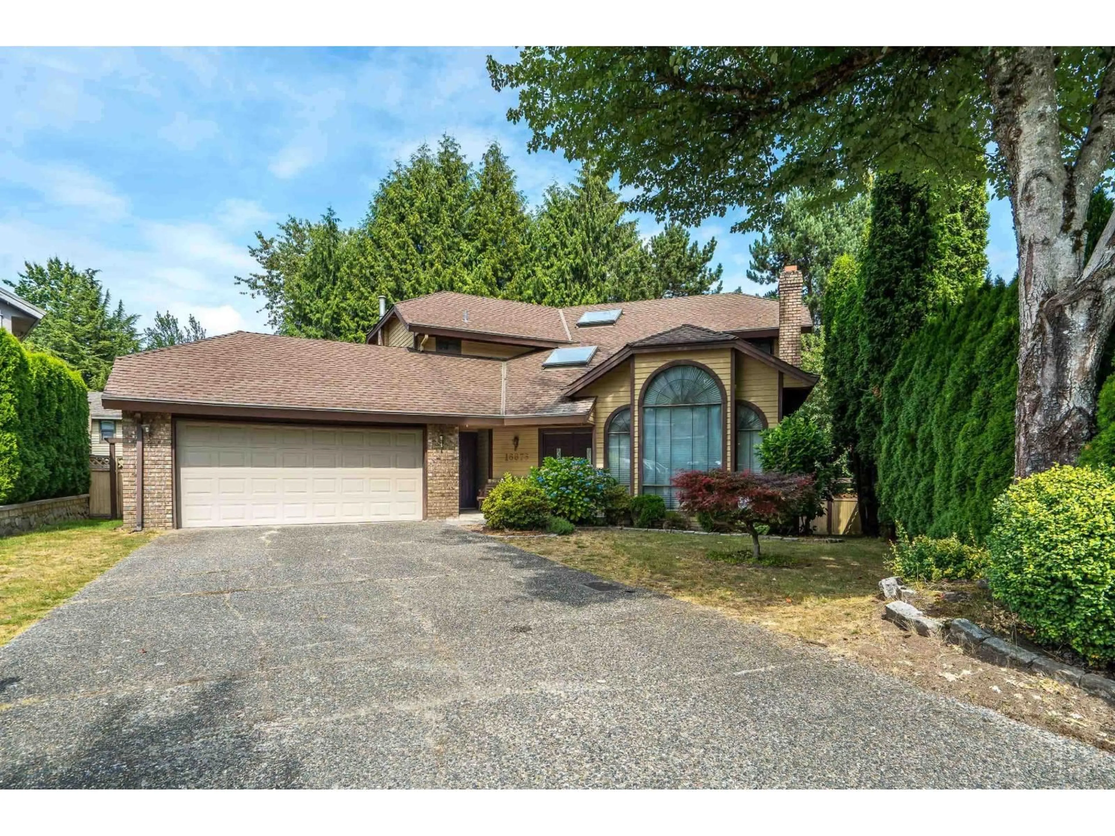 Unknown for 16675 MAPLETREE, Surrey British Columbia V4N1V9