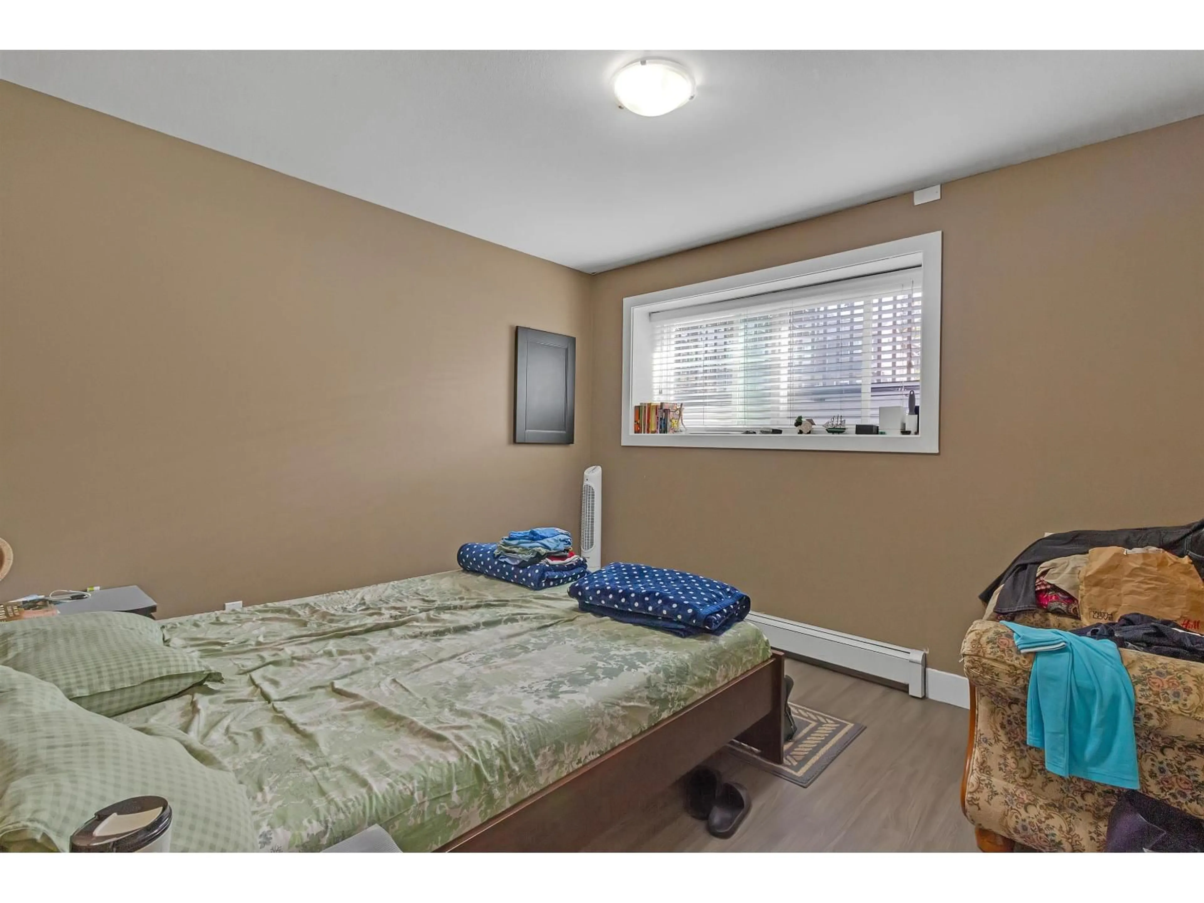 A pic of a room for 13971 64, Surrey British Columbia V3W1Y7
