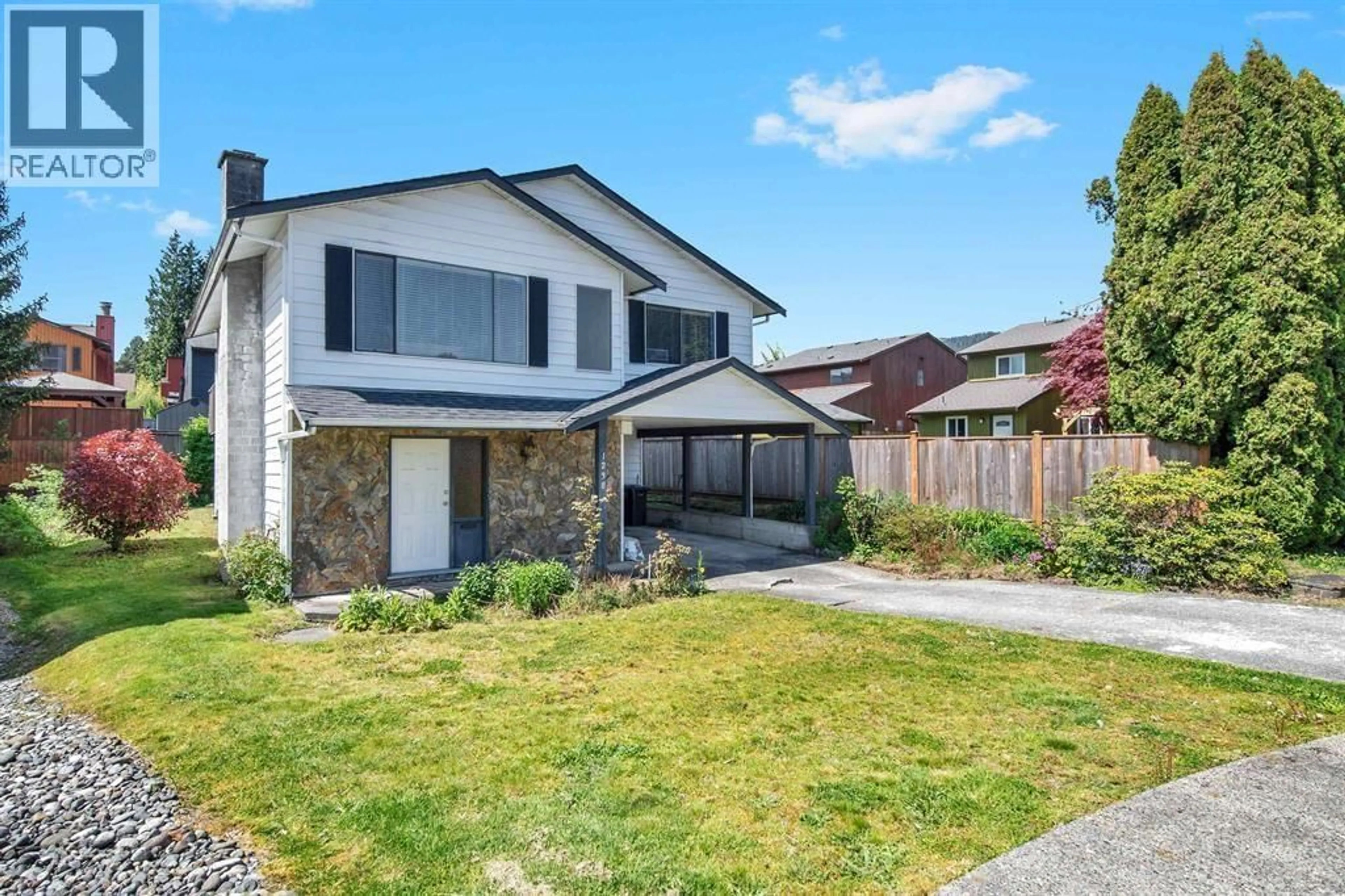 A pic from outside/outdoor area/front of a property/back of a property/a pic from drone, street for 1238 WISE COURT, Coquitlam British Columbia V3E1H9