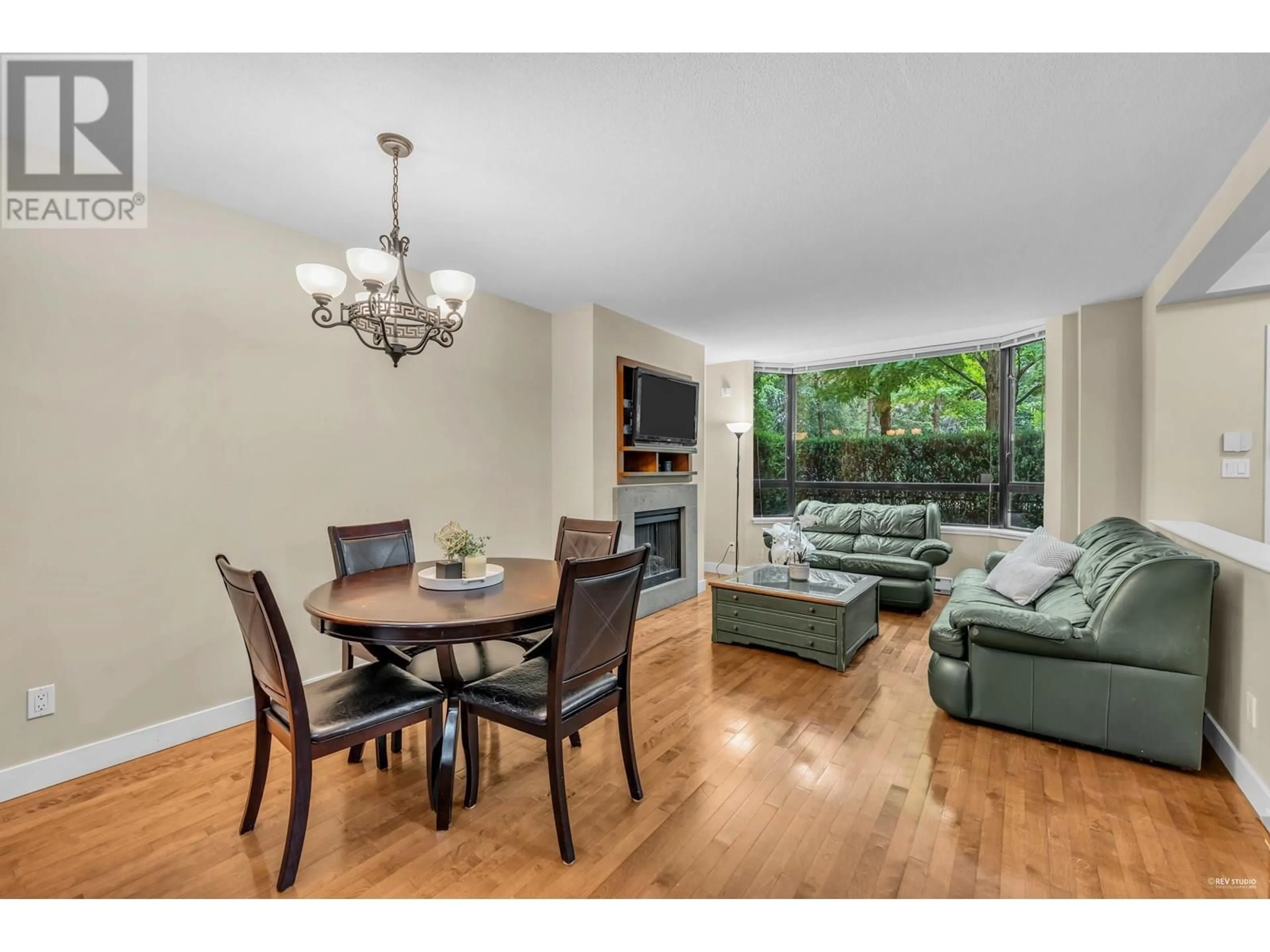 Dining room, wood/laminate floor for 8 - 9133 HEMLOCK DRIVE, Richmond British Columbia V6Y4J9