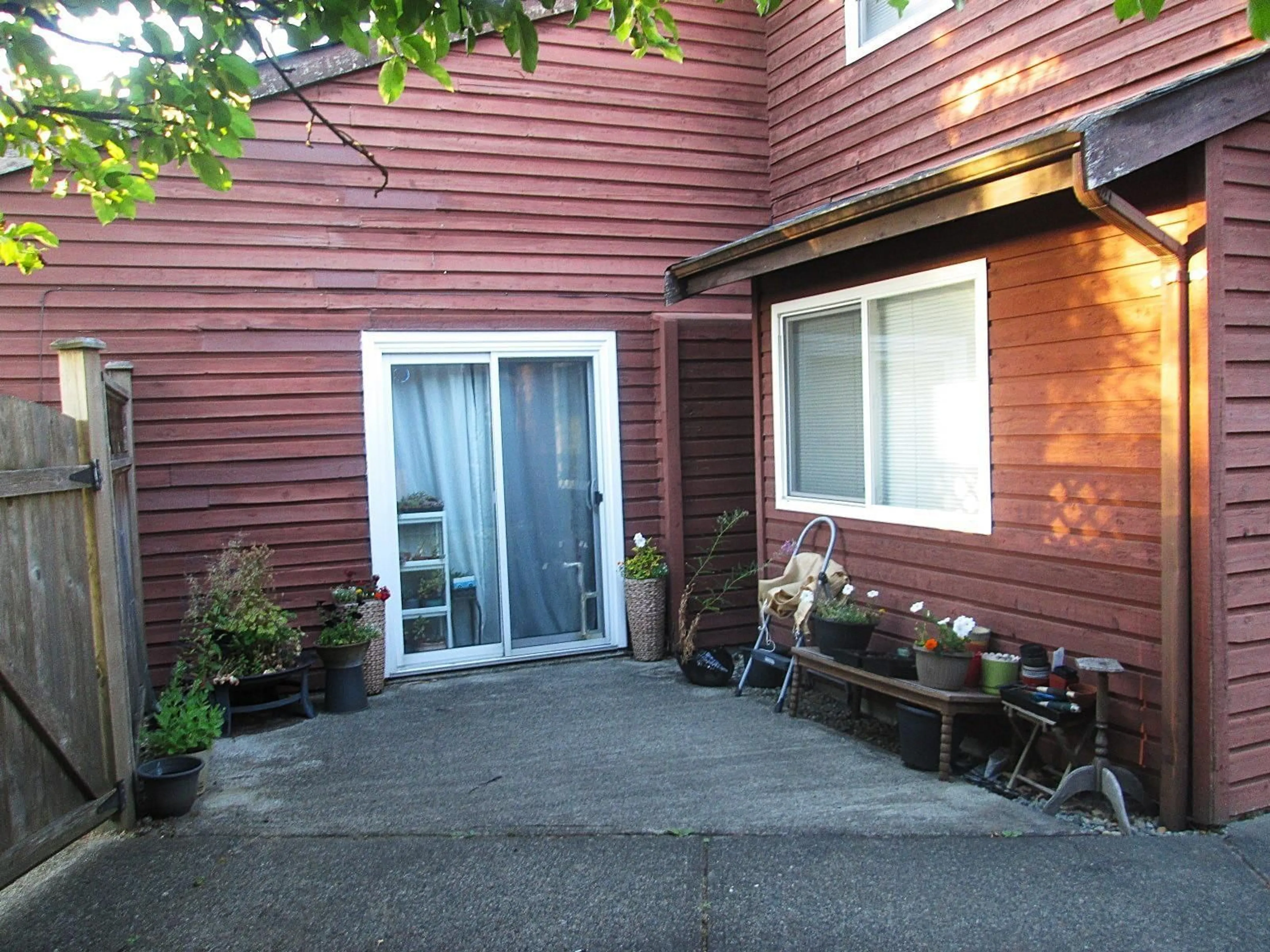 Patio, street for 7342 128B, Surrey British Columbia V3W7E5