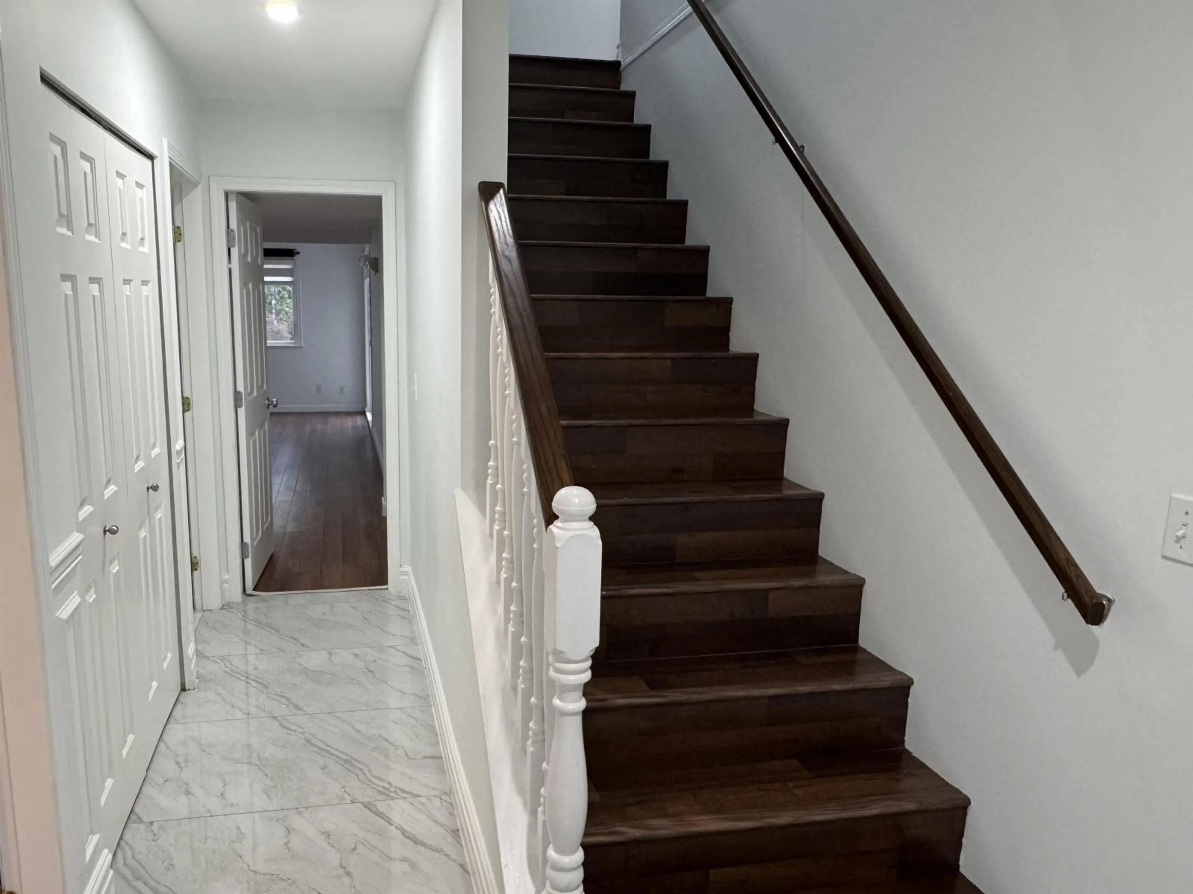 Stairs for 21499 51B, Langley British Columbia V3A5B8