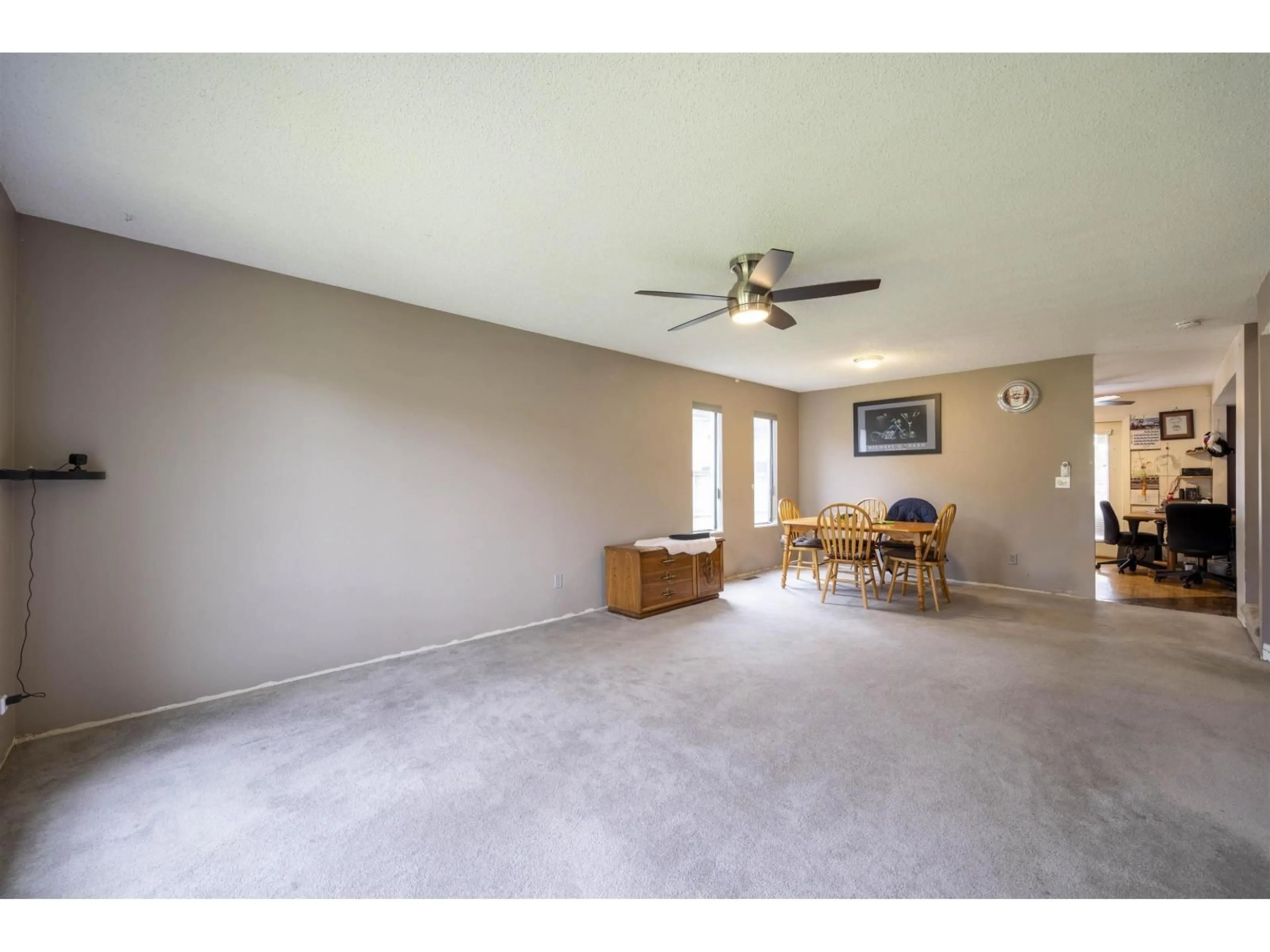 A pic of a room for 9742 149, Surrey British Columbia V3R8C6