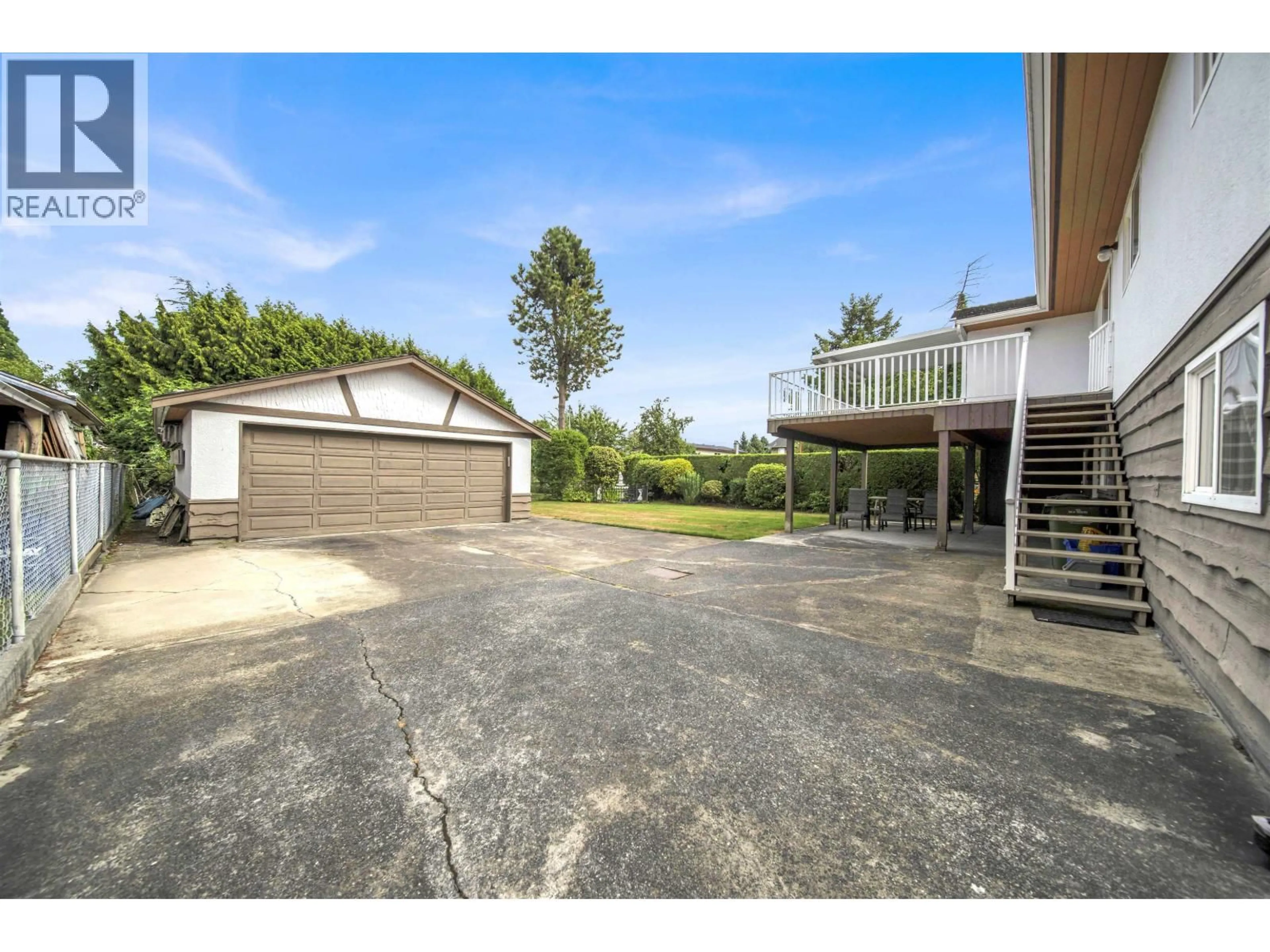 A pic from outside/outdoor area/front of a property/back of a property/a pic from drone, water/lake/river/ocean view for 3760 BARGEN DRIVE, Richmond British Columbia V6X2R8