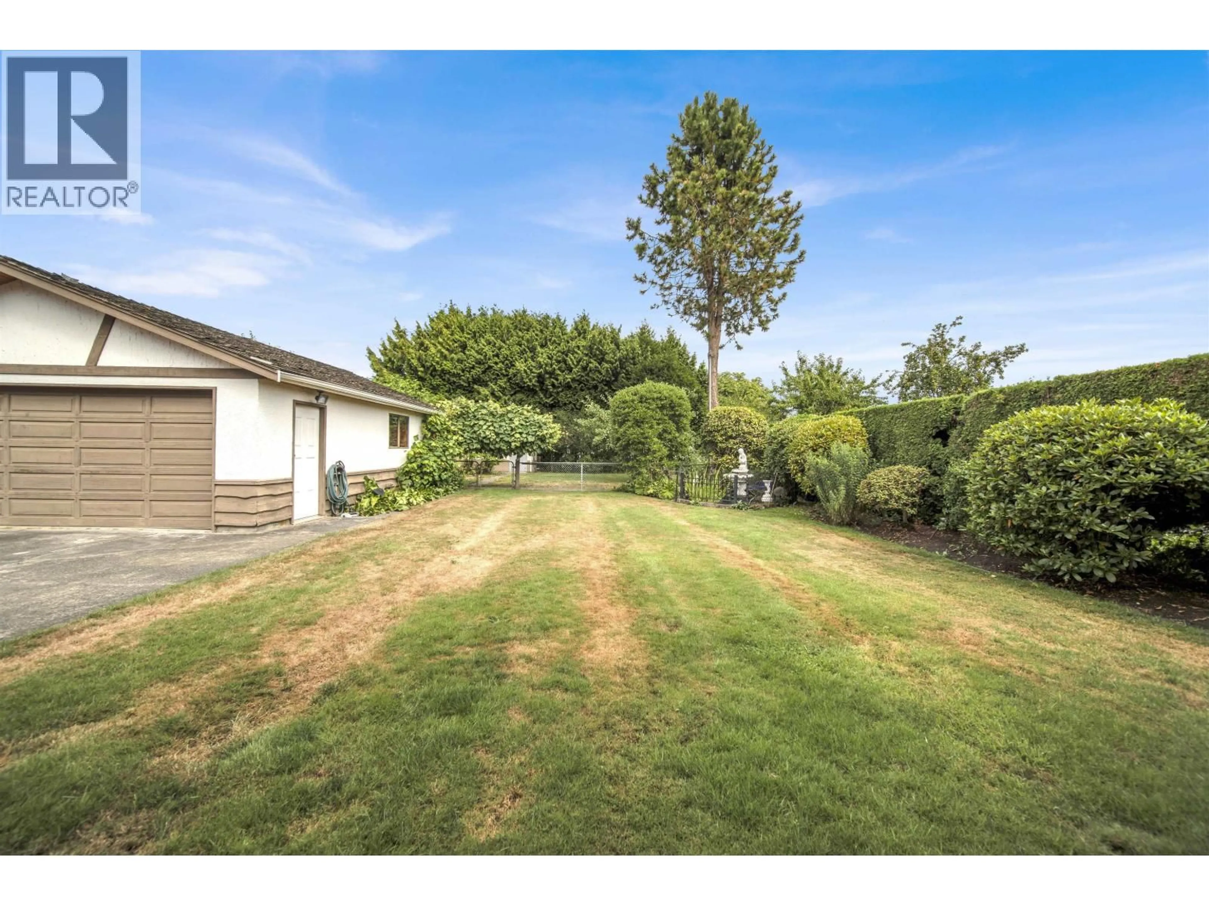 A pic from outside/outdoor area/front of a property/back of a property/a pic from drone, unknown for 3760 BARGEN DRIVE, Richmond British Columbia V6X2R8