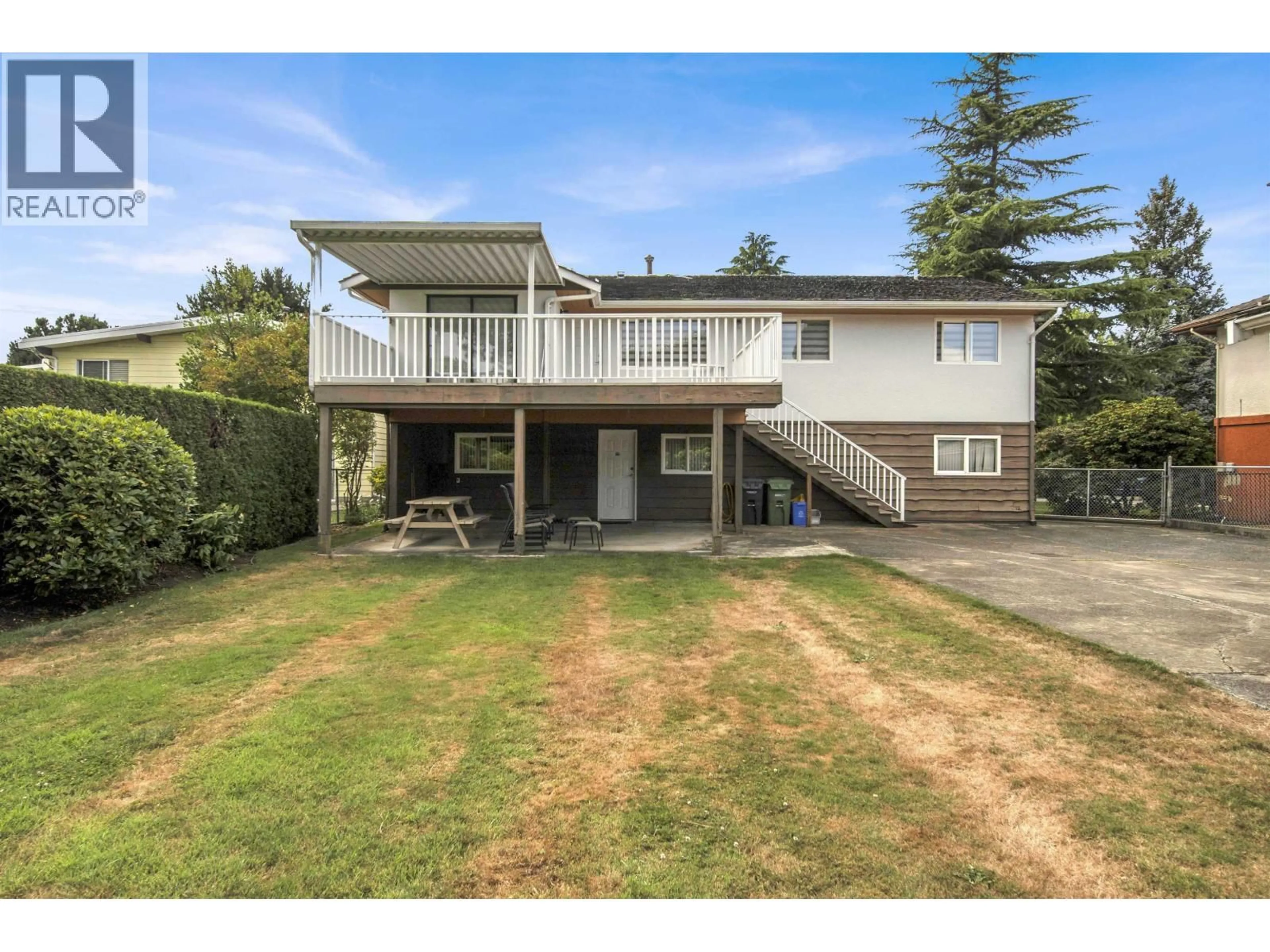 A pic from outside/outdoor area/front of a property/back of a property/a pic from drone, unknown for 3760 BARGEN DRIVE, Richmond British Columbia V6X2R8