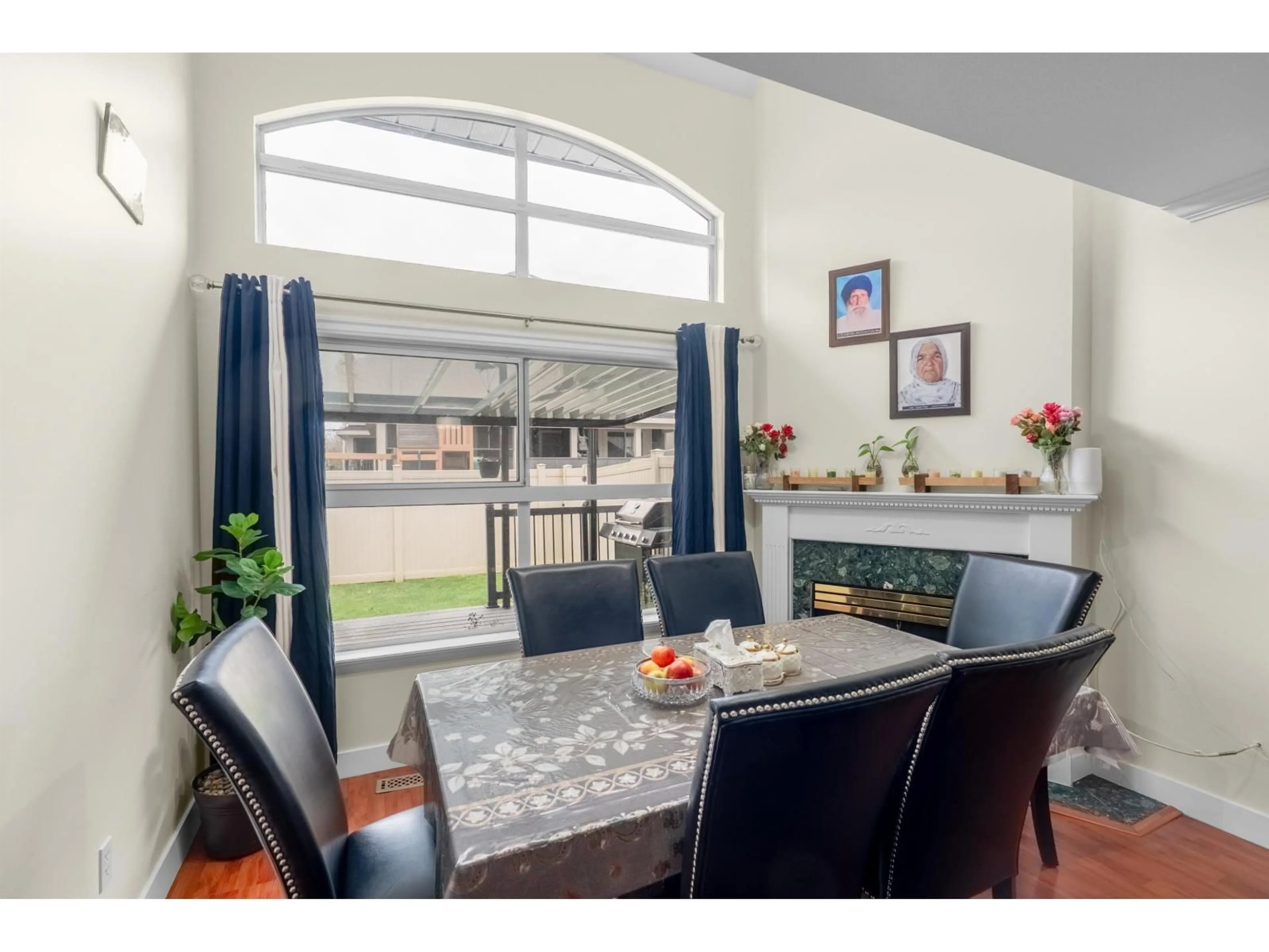 Dining room, unknown for 10 - 7250 122, Surrey British Columbia V3W1B4