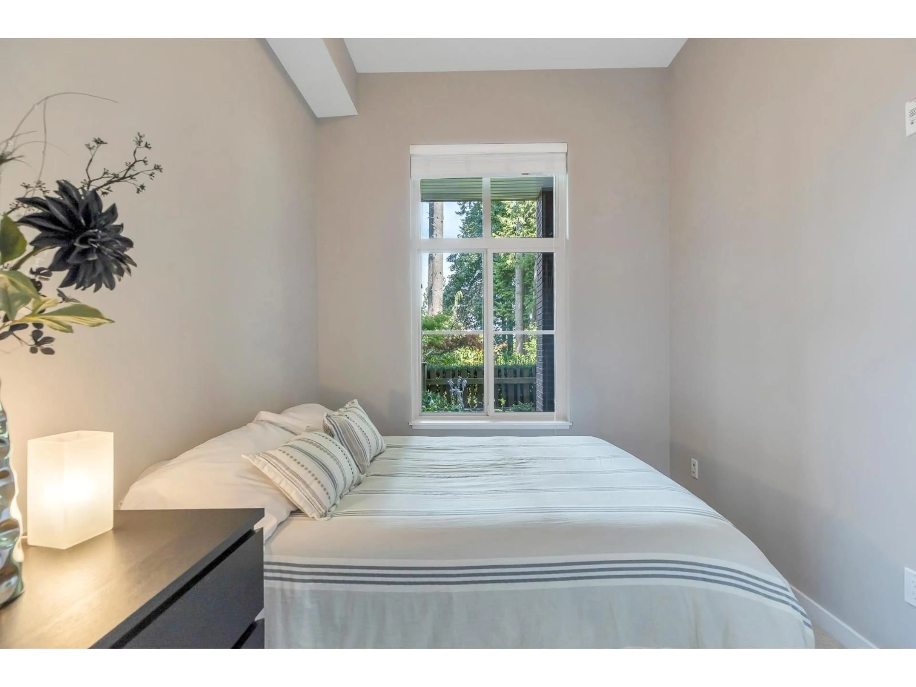 Bedroom with bed, unknown for 215 - 2855 156, Surrey British Columbia V3Z3Y3
