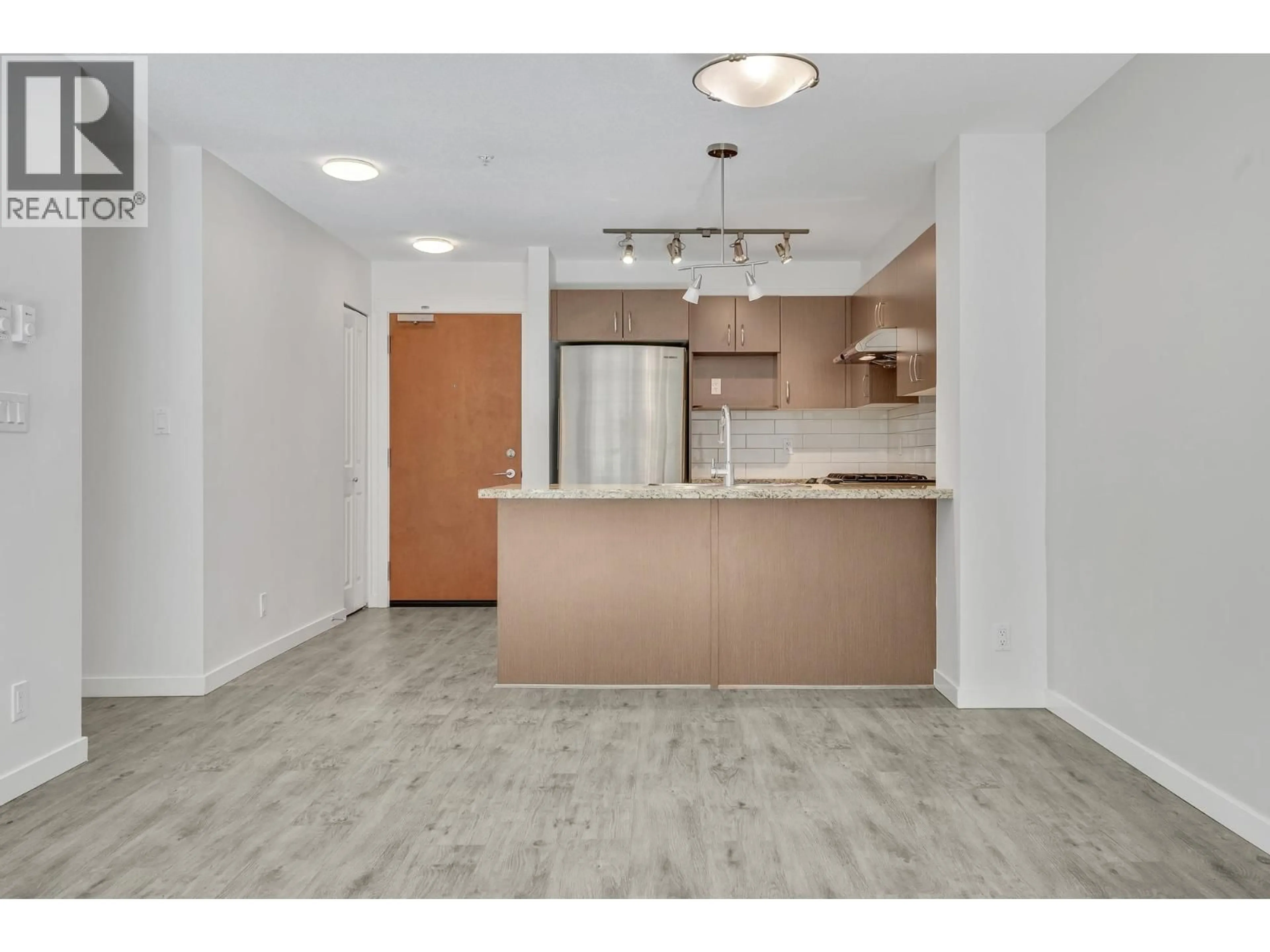 Standard kitchen, unknown for 204 - 3097 LINCOLN AVENUE, Coquitlam British Columbia V3B0E3