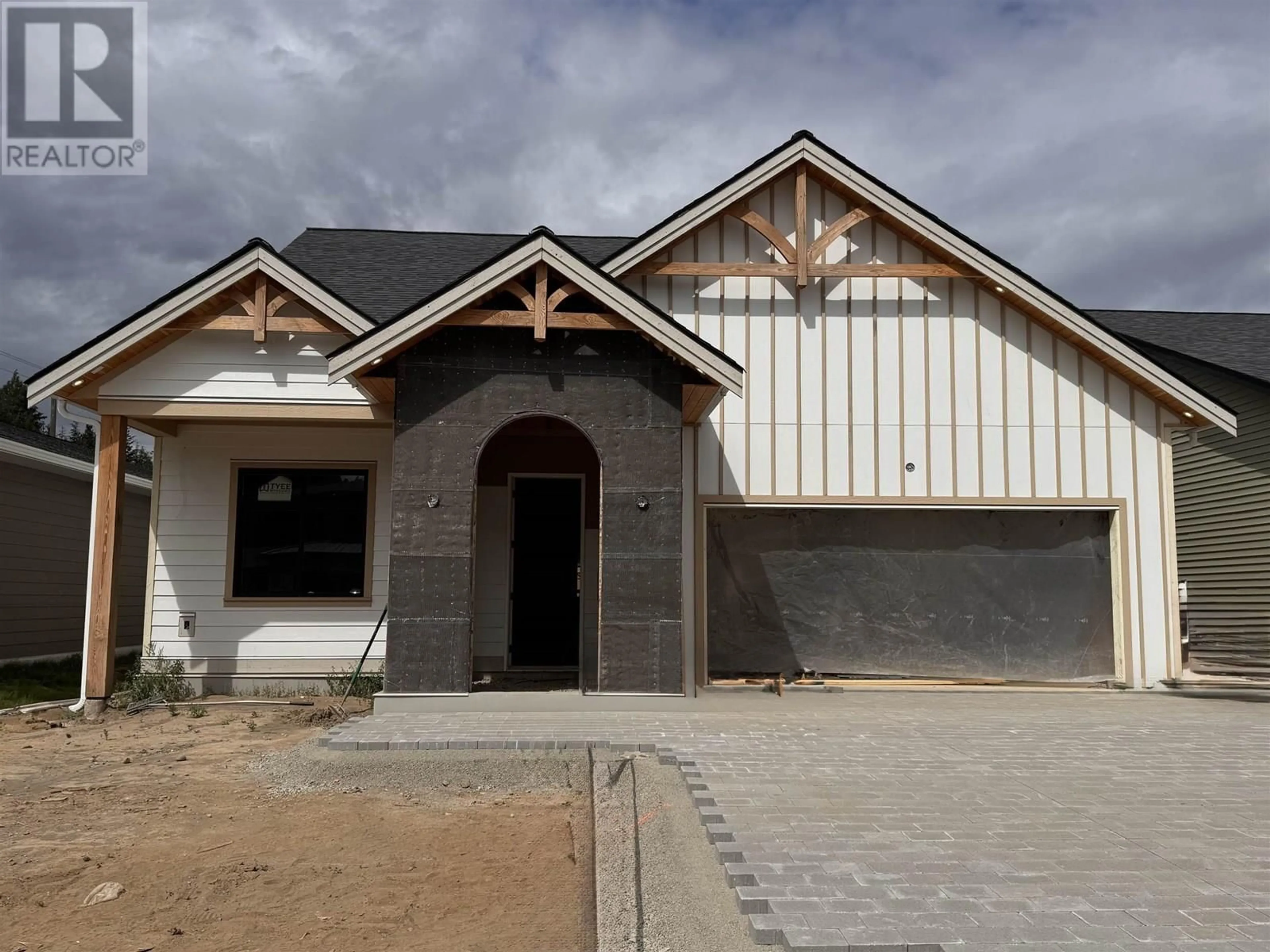 Home with vinyl exterior material, unknown for 4004 NASH DRIVE, Terrace British Columbia V8G0L3