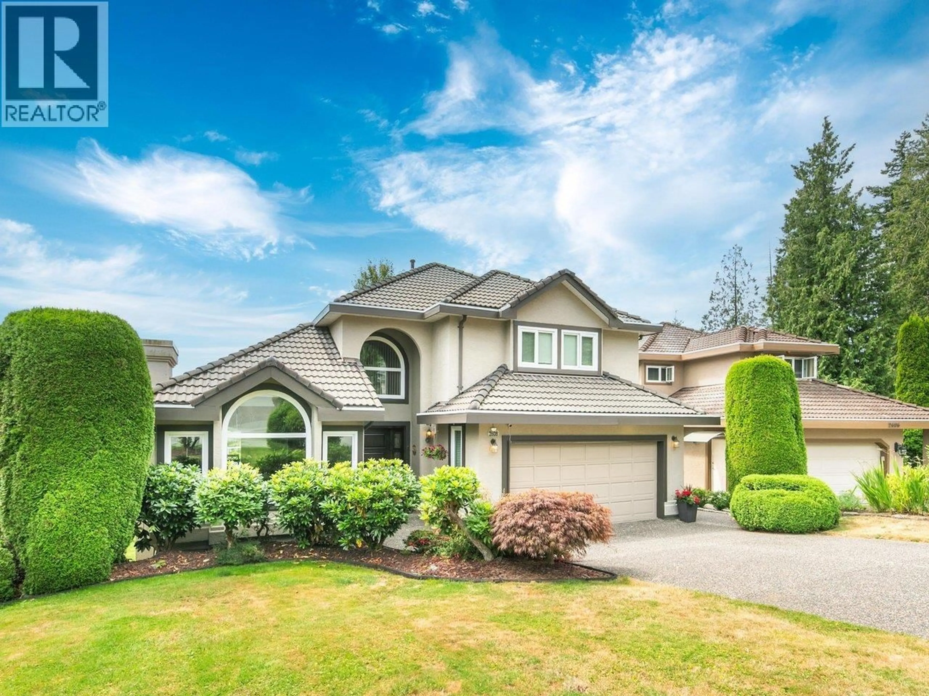 Home with vinyl exterior material, street for 2608 SANDSTONE COURT, Coquitlam British Columbia V3E2T9