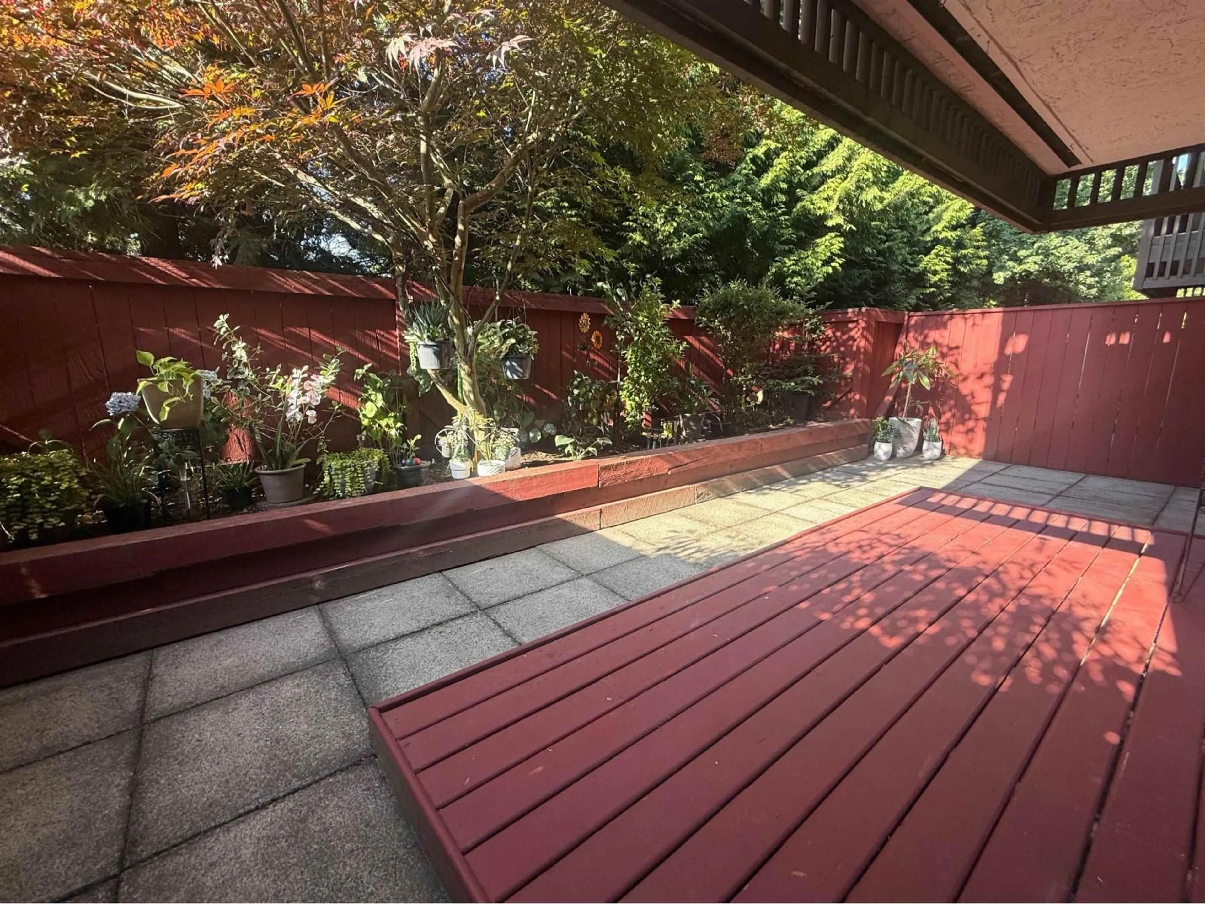 Patio, street for 111 - 13507 96, Surrey British Columbia V3V7P3