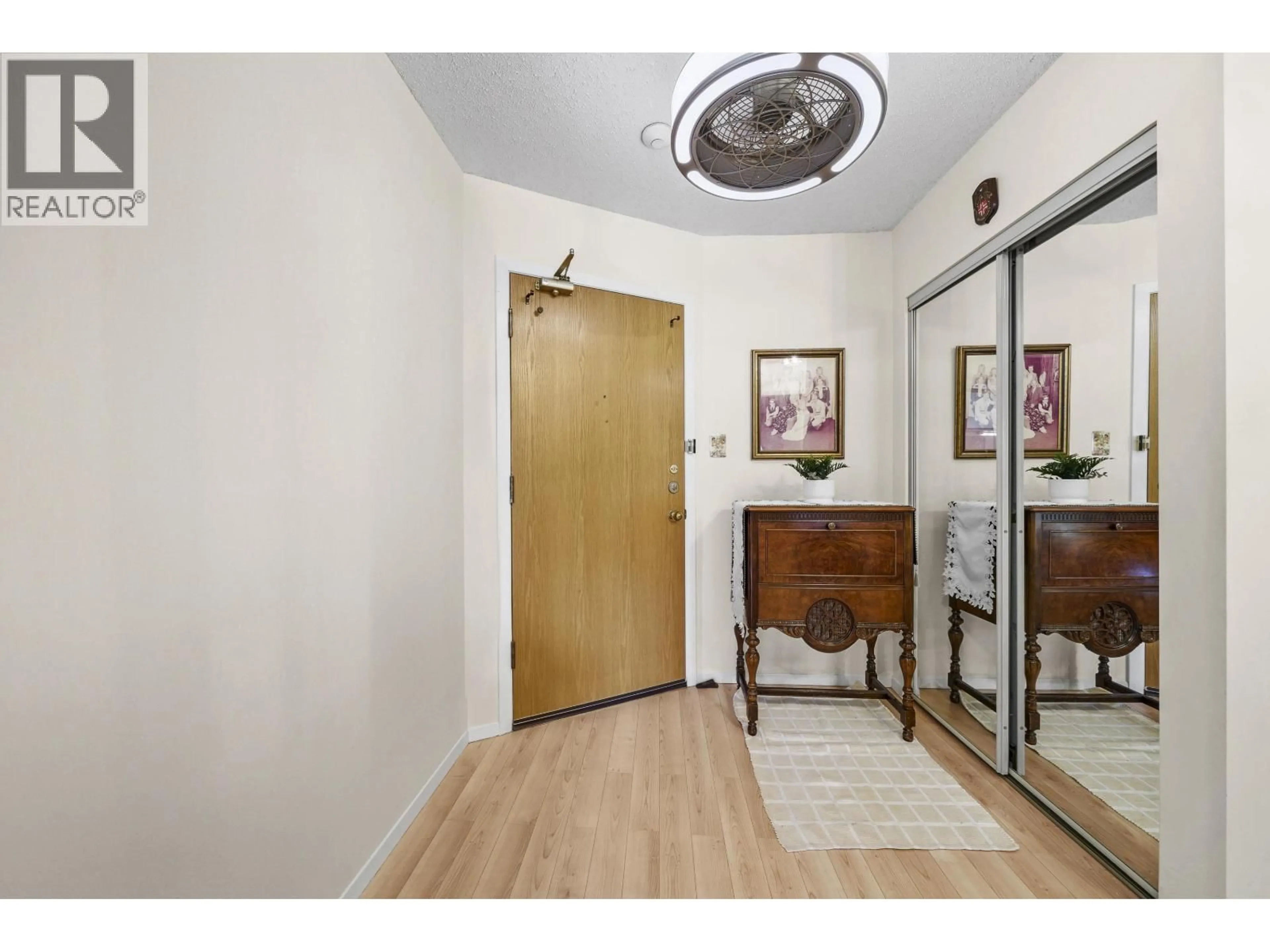 Indoor foyer for 1405 - 6070 MCMURRAY AVENUE, Burnaby British Columbia V5H4J3