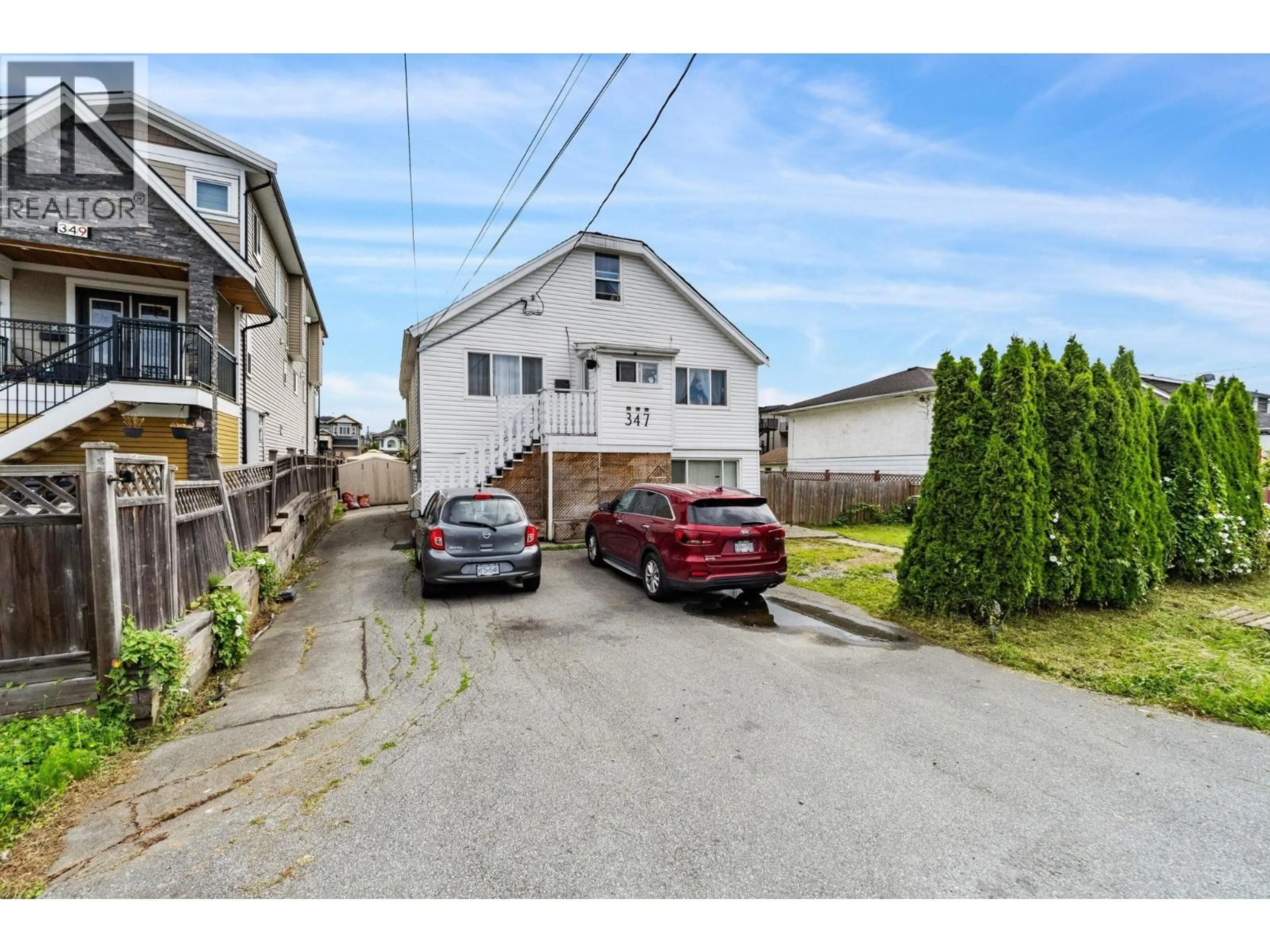 A pic from outside/outdoor area/front of a property/back of a property/a pic from drone, street for 347 PEMBINA STREET, New Westminster British Columbia V3M5J5