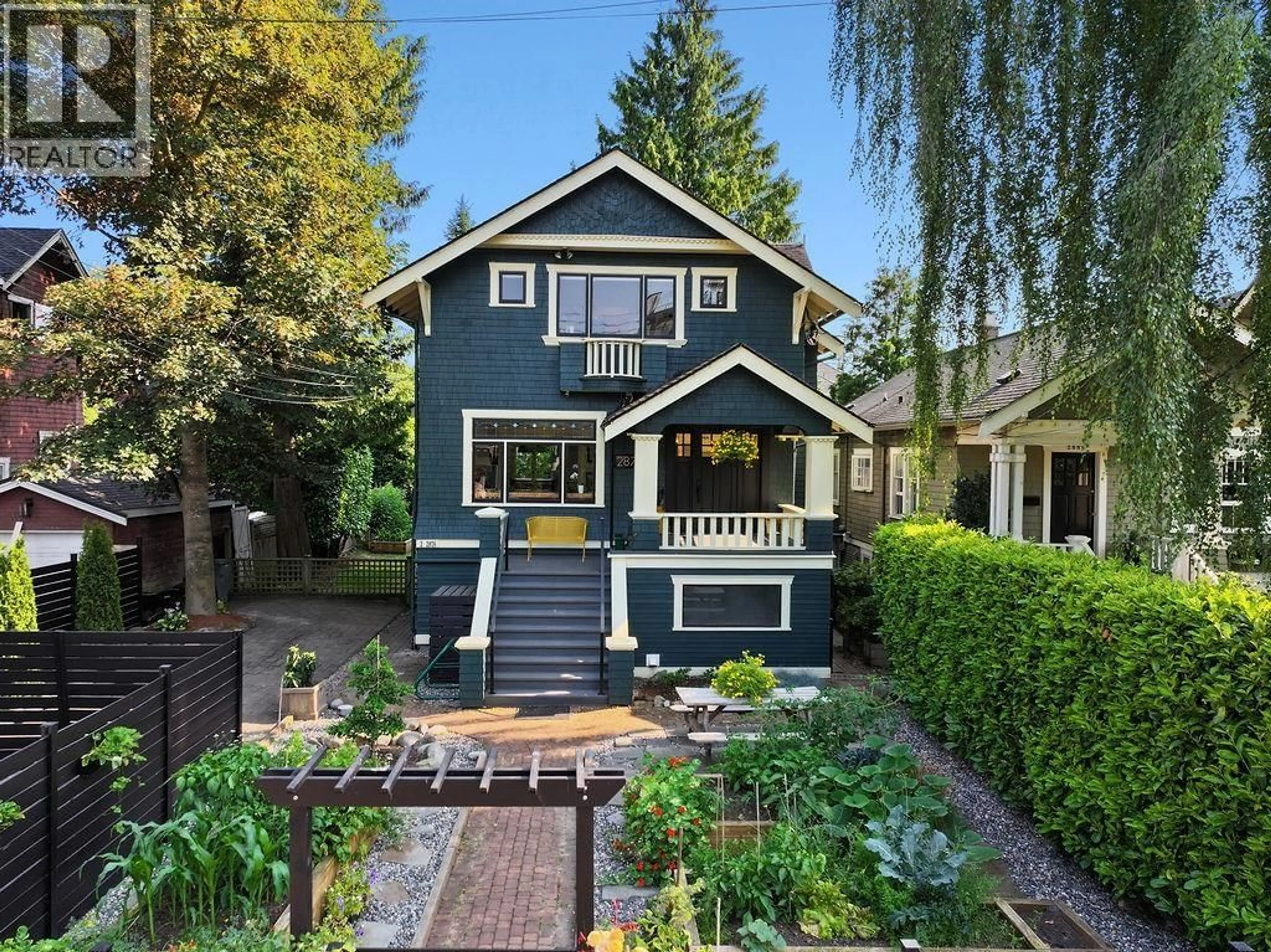 Home with vinyl exterior material, street for 2876 5 AVENUE, Vancouver British Columbia V6K1T6