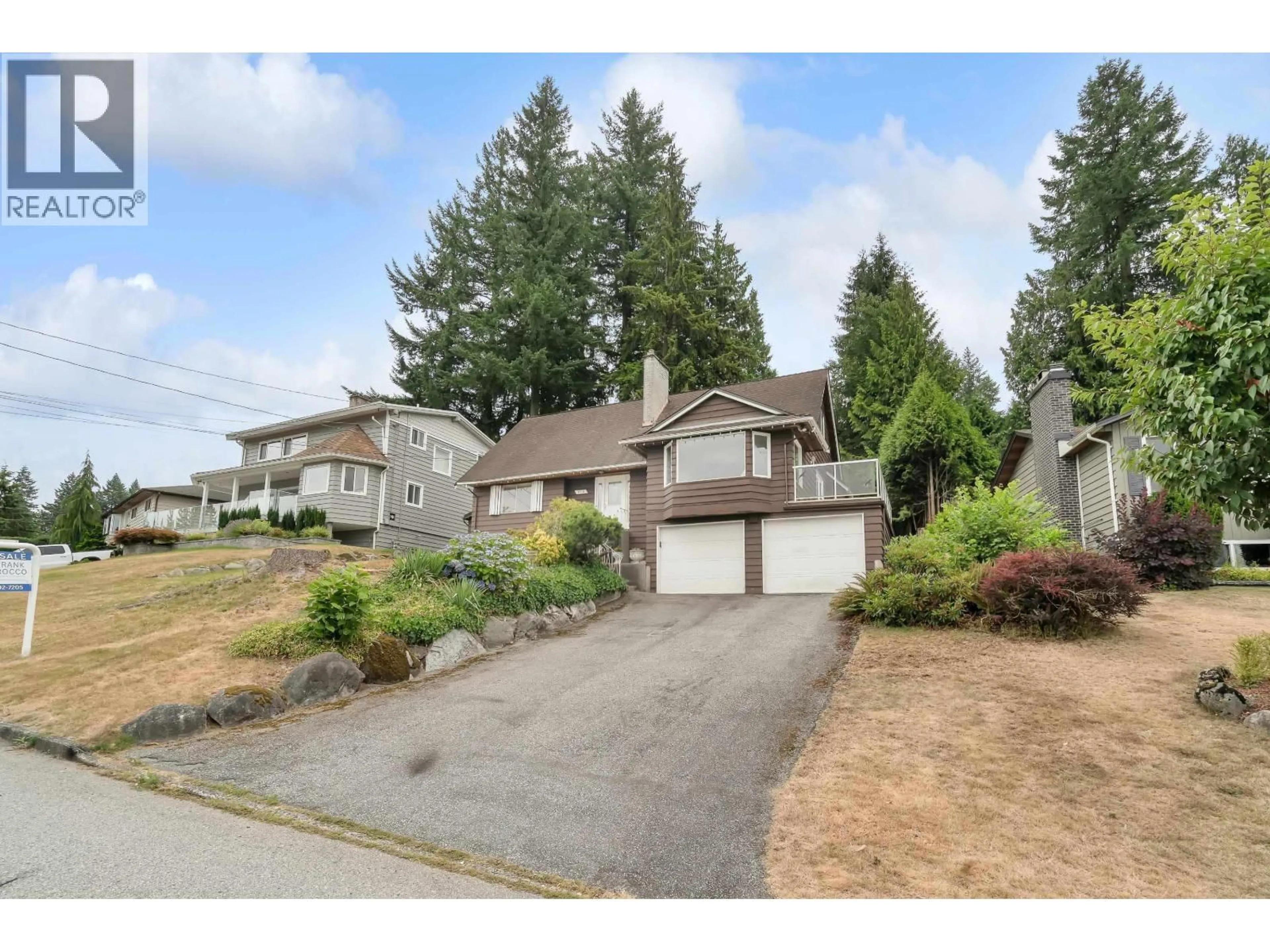 Home with vinyl exterior material, street for 914 BAKER DRIVE, Coquitlam British Columbia V3J6X2