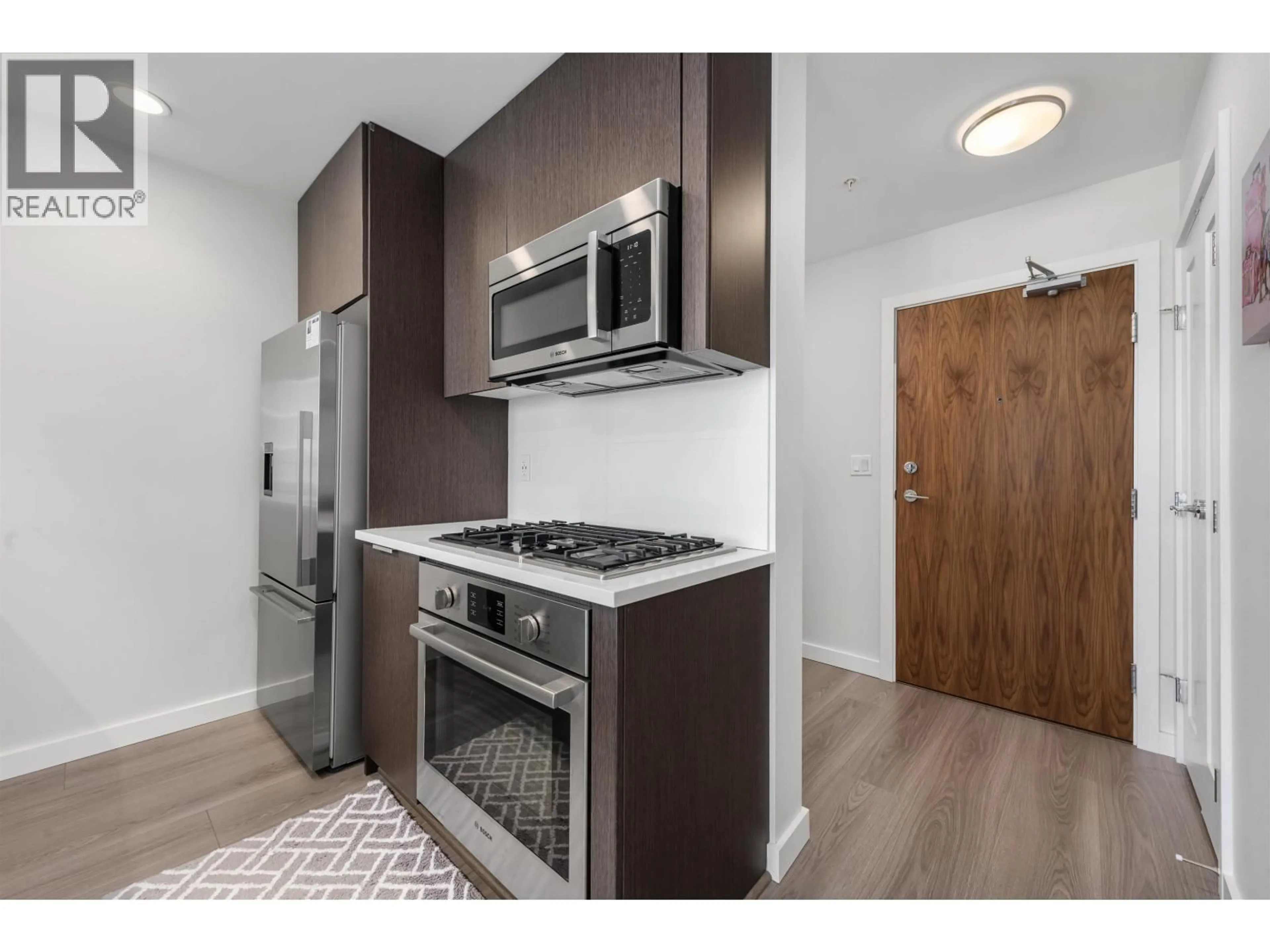 Standard kitchen, wood/laminate floor for 806 - 3333 SEXSMITH ROAD, Richmond British Columbia V6X0R7