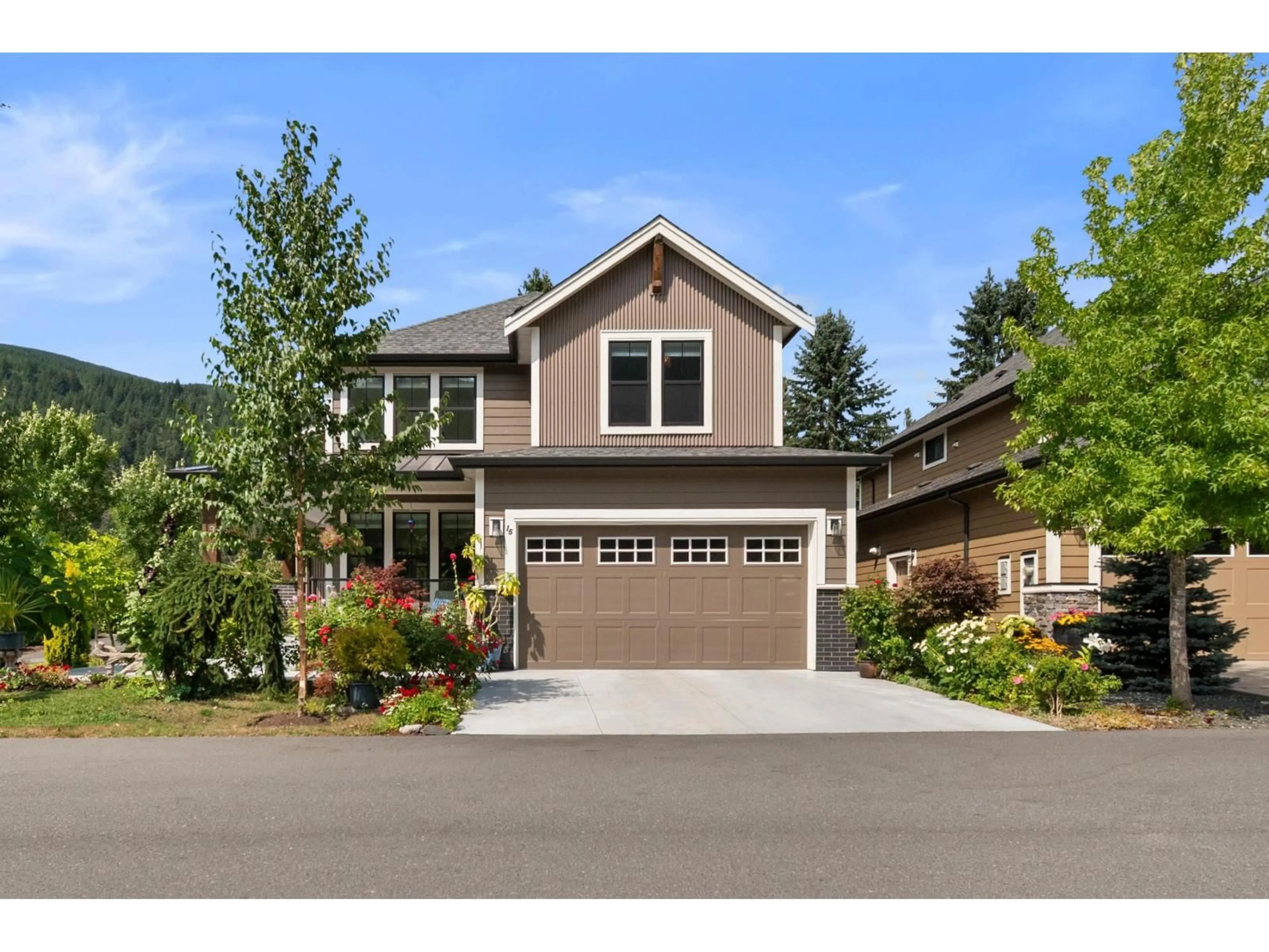 Home with vinyl exterior material, street for 15 - 1885 COLUMBIA VALLEY ROAD, Lindell Beach British Columbia V2R1J8