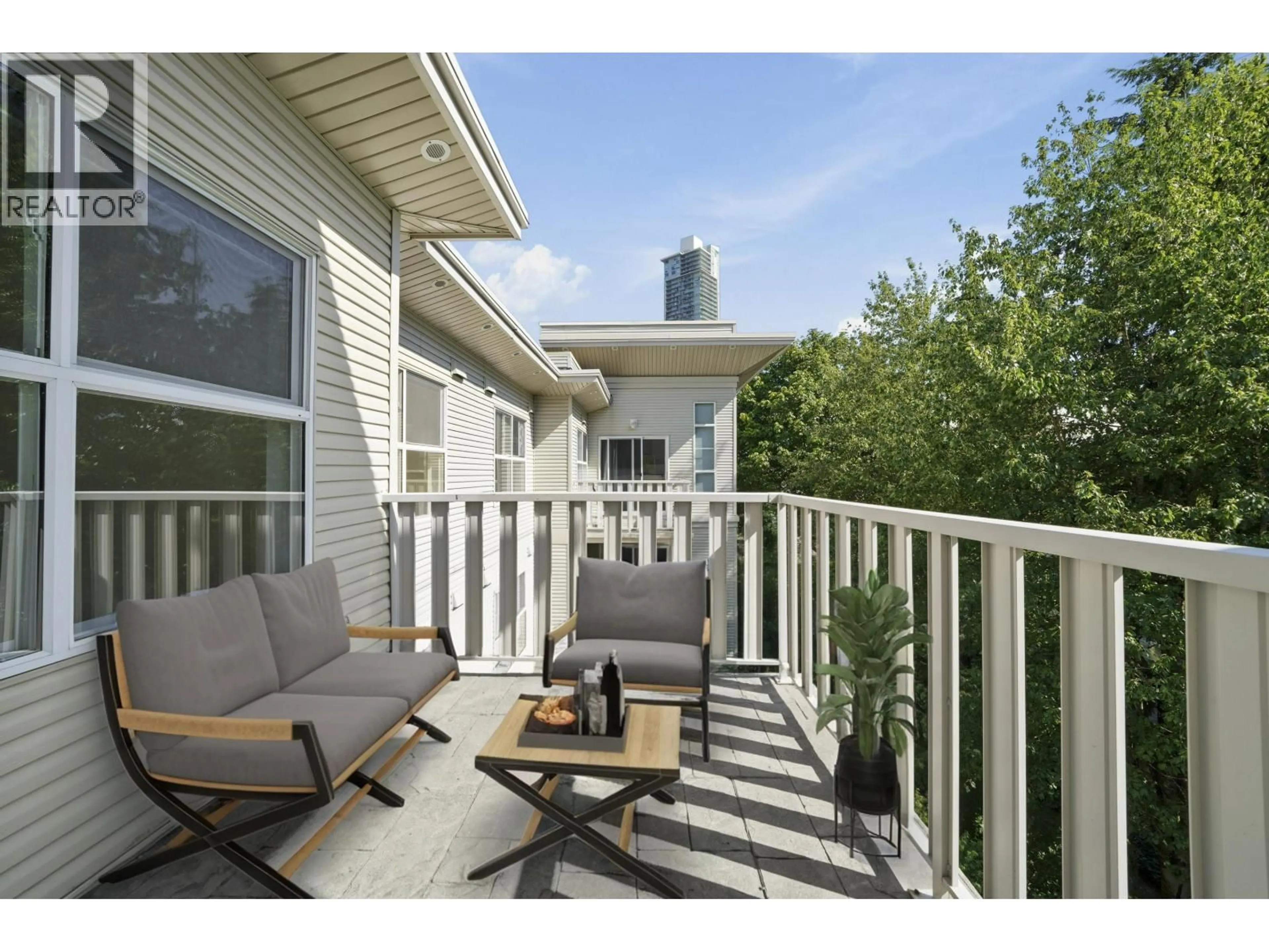 Patio, unknown for 405 - 522 SMITH AVENUE, Coquitlam British Columbia V3J7X7