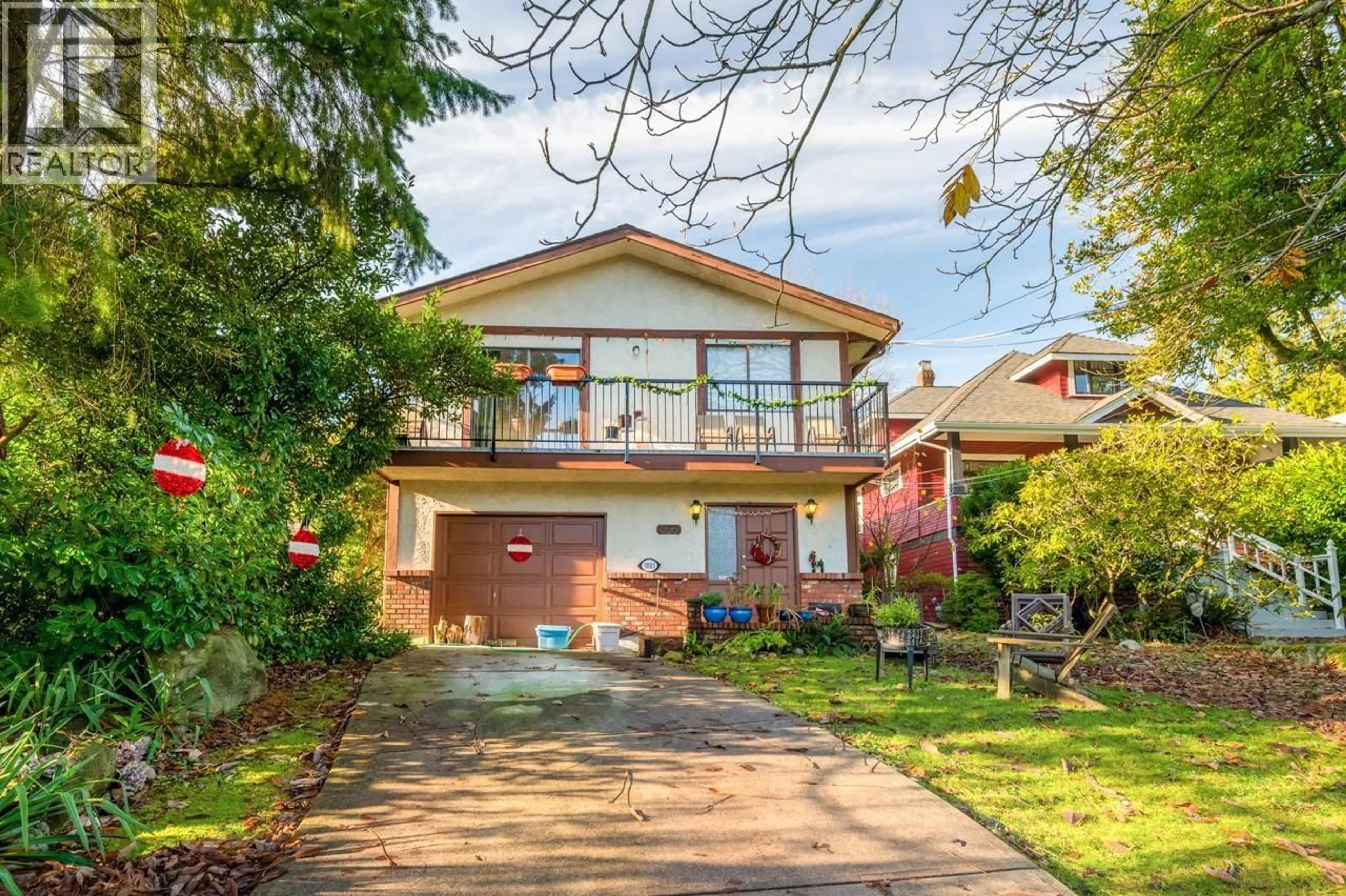 Home with brick exterior material, street for 3003 SUNNYHURST ROAD, North Vancouver British Columbia V7K2G4