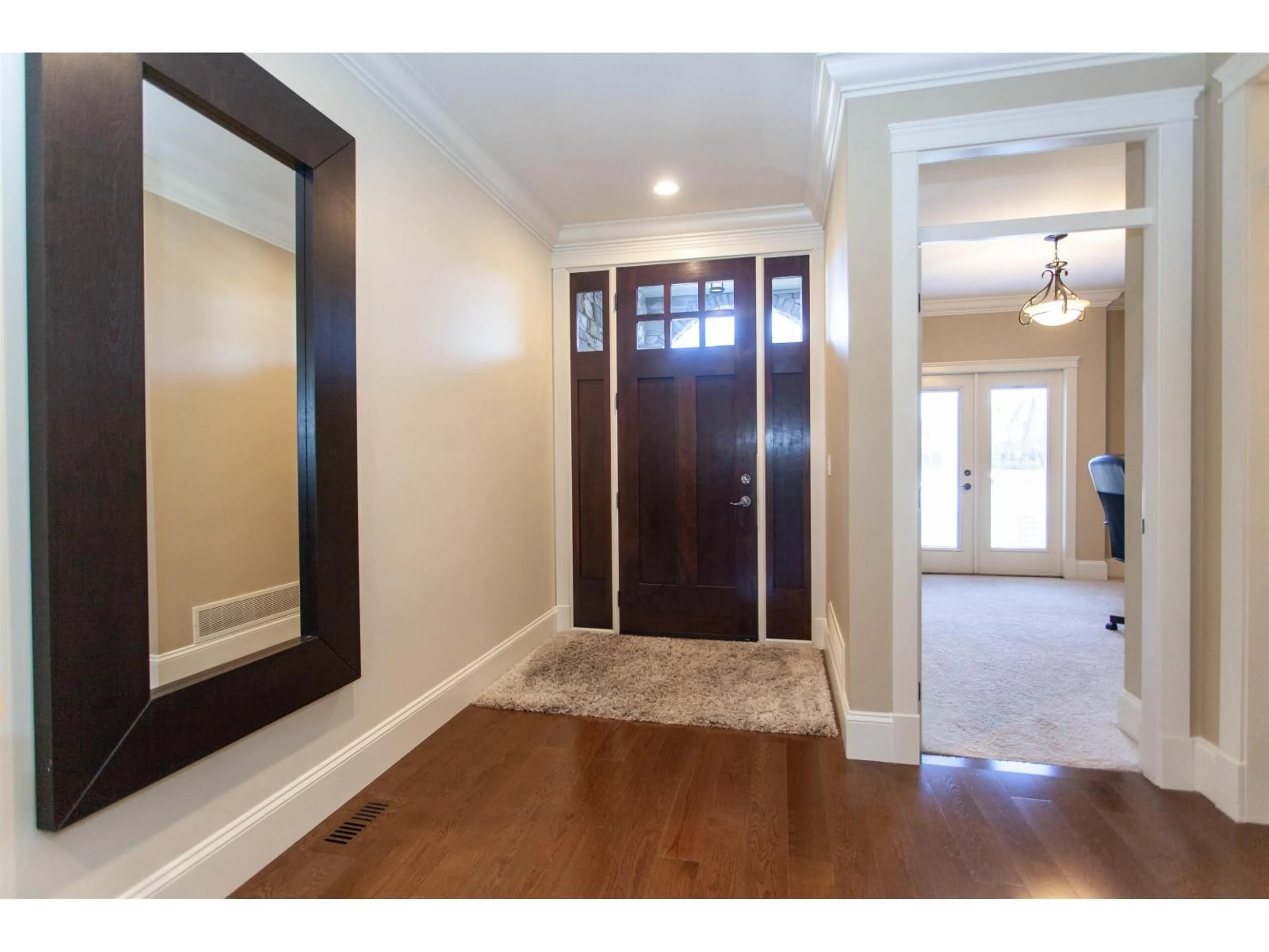 Indoor entryway for 2513 164, Surrey British Columbia V3S0E2