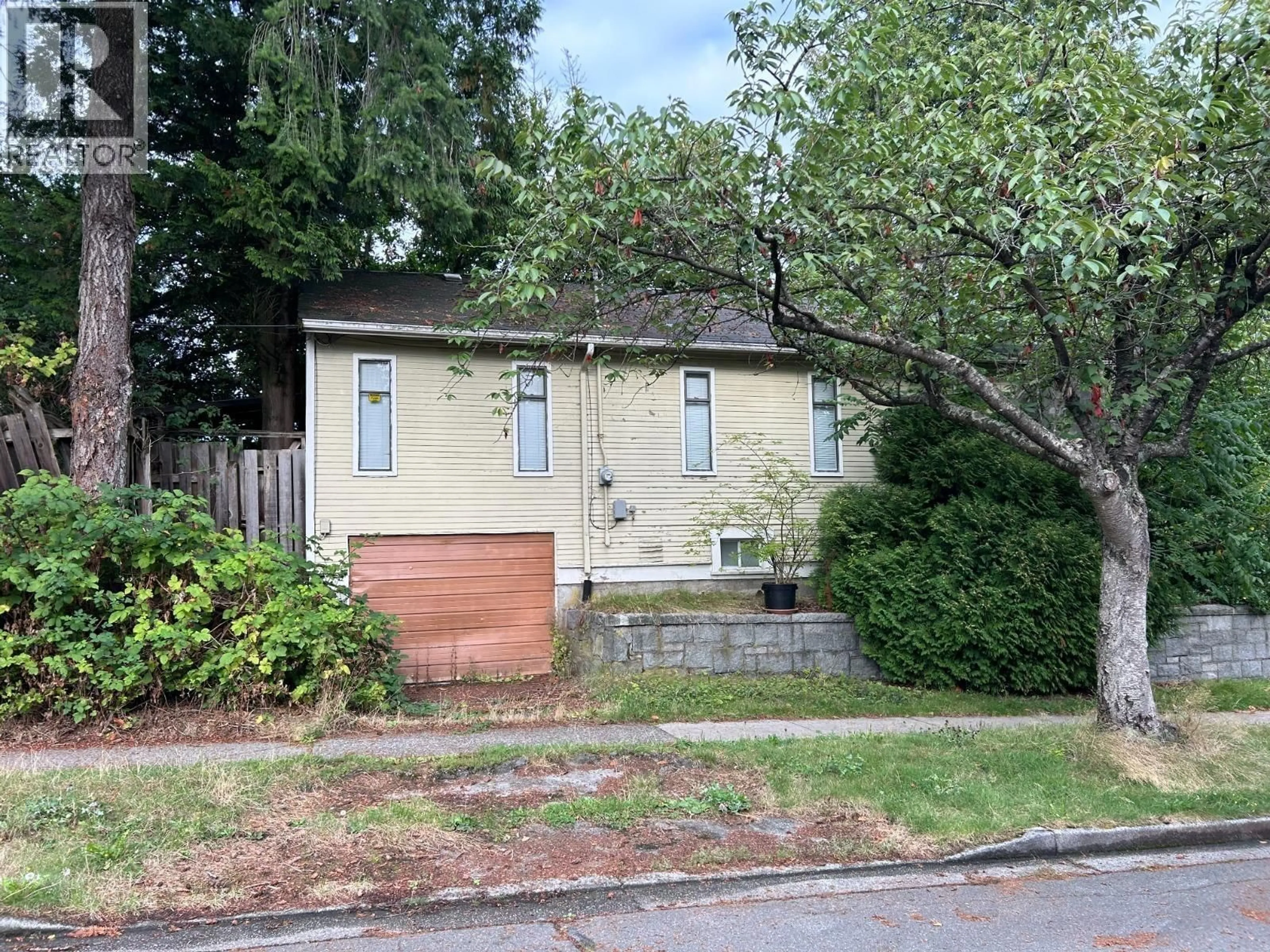 Shed for 1194 18TH AVENUE, Vancouver British Columbia V5V1H2