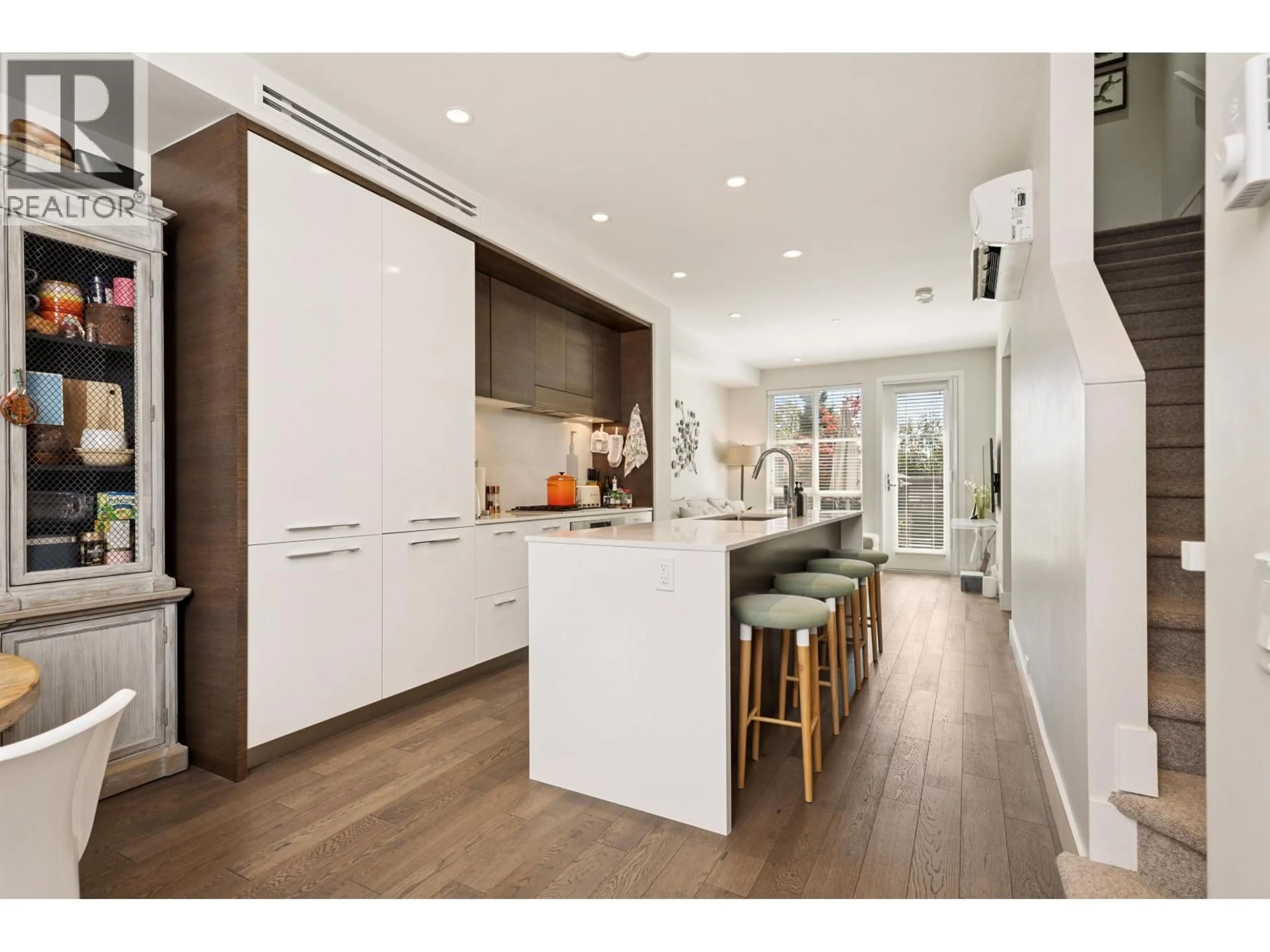 Open concept kitchen, wood/laminate floor for 234 62ND AVENUE, Vancouver British Columbia V5X0G7