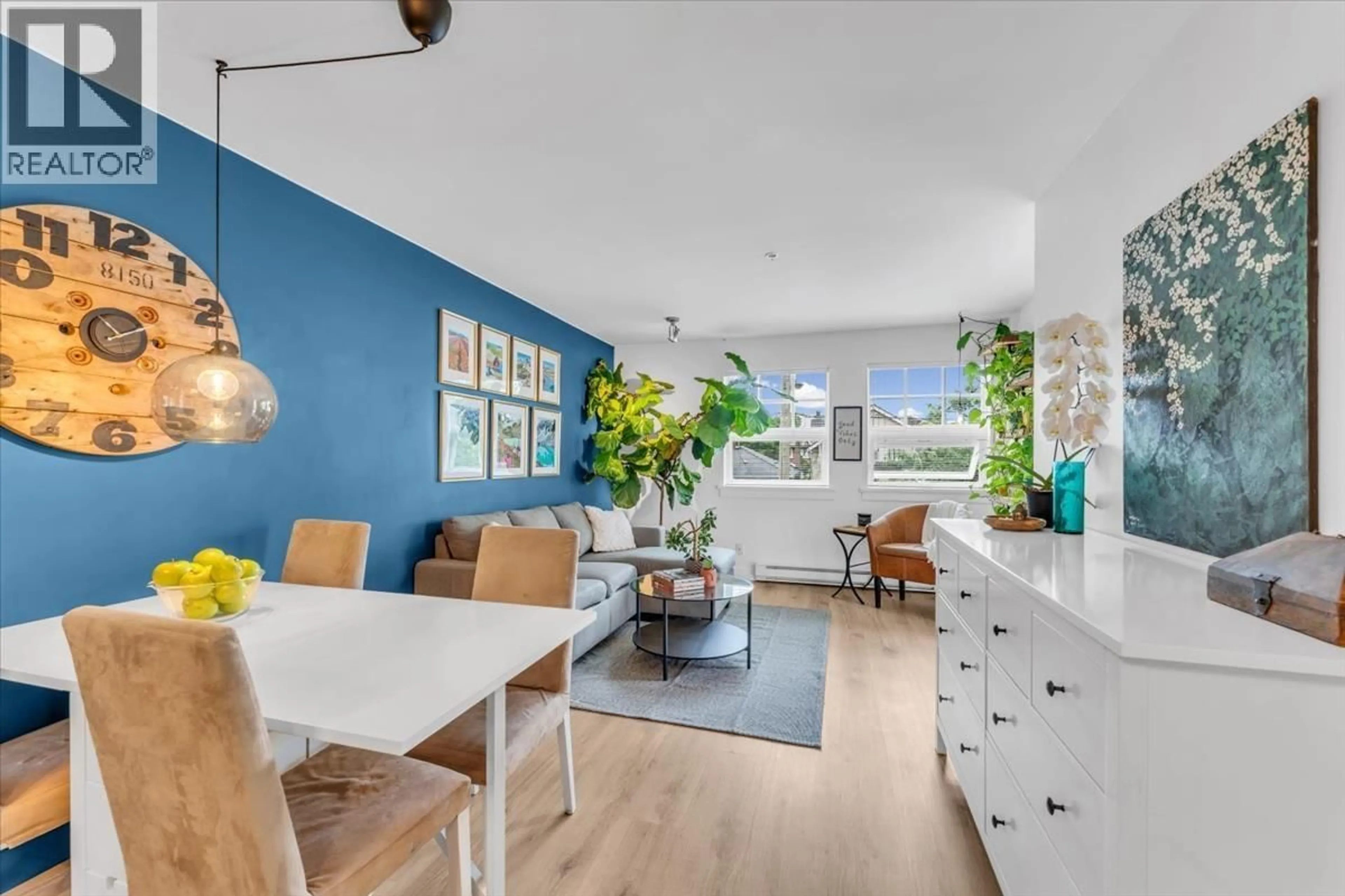 Open concept kitchen, wood/laminate floor for 305 - 930 16TH AVENUE, Vancouver British Columbia V5Z1T2