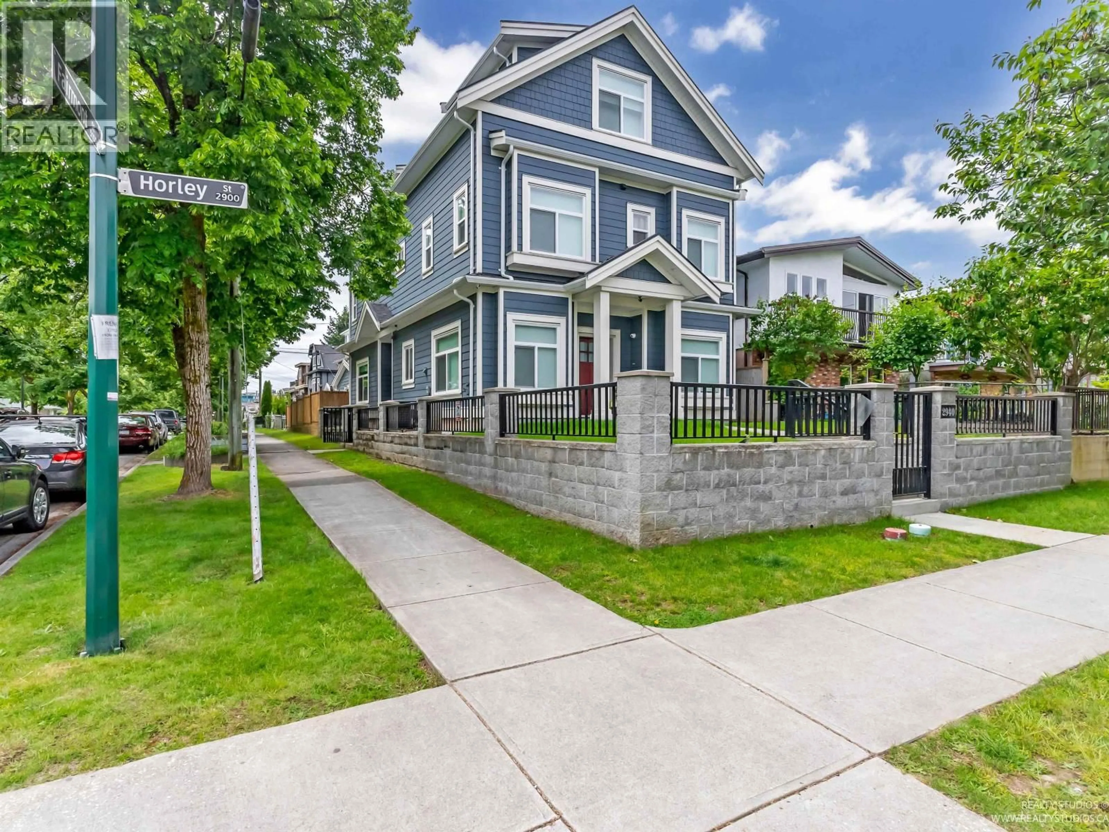 Unknown for 5113 FAIRMONT STREET, Vancouver British Columbia V5R3V4