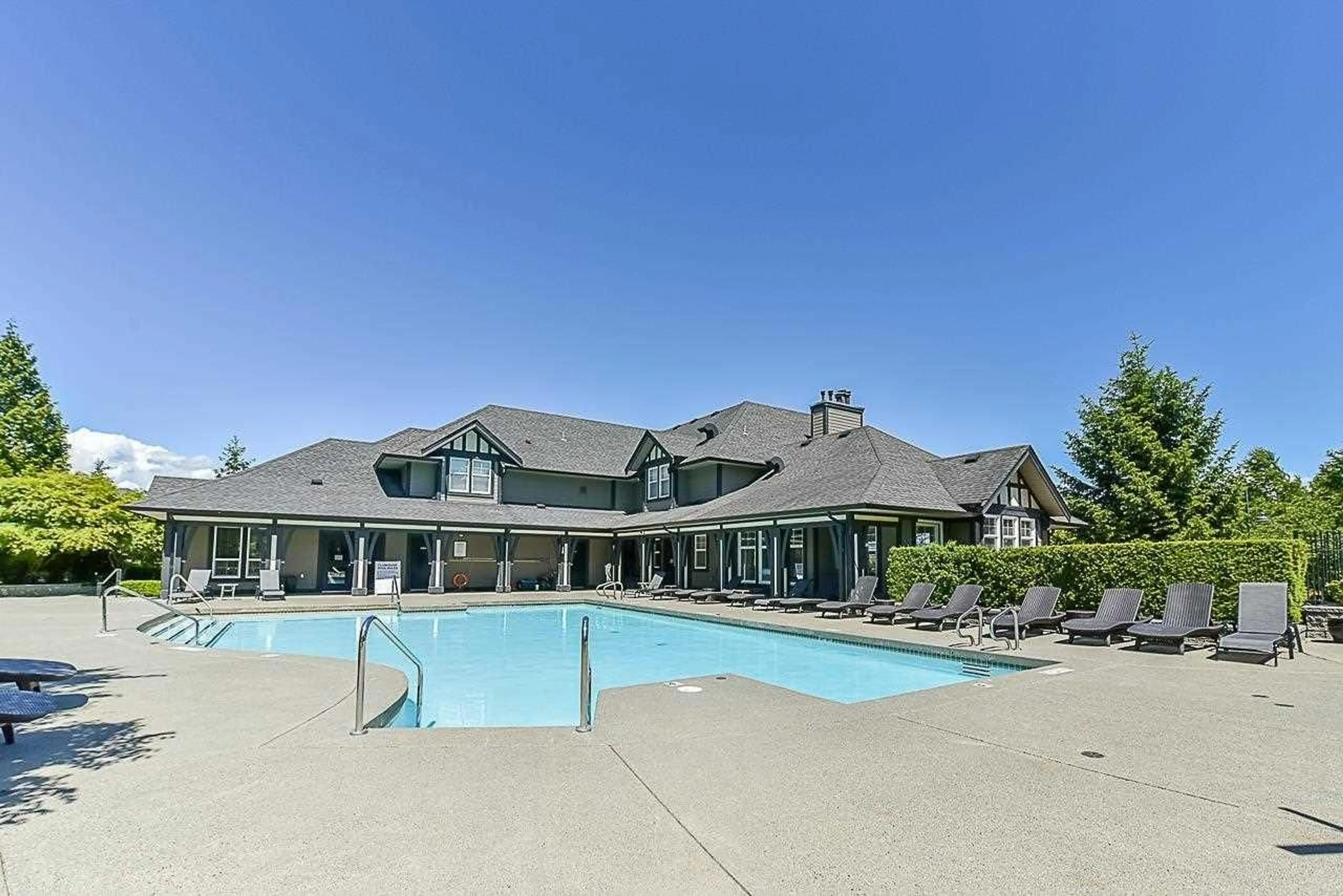 Pool for 108 - 15175 62A, Surrey British Columbia V3S1X1