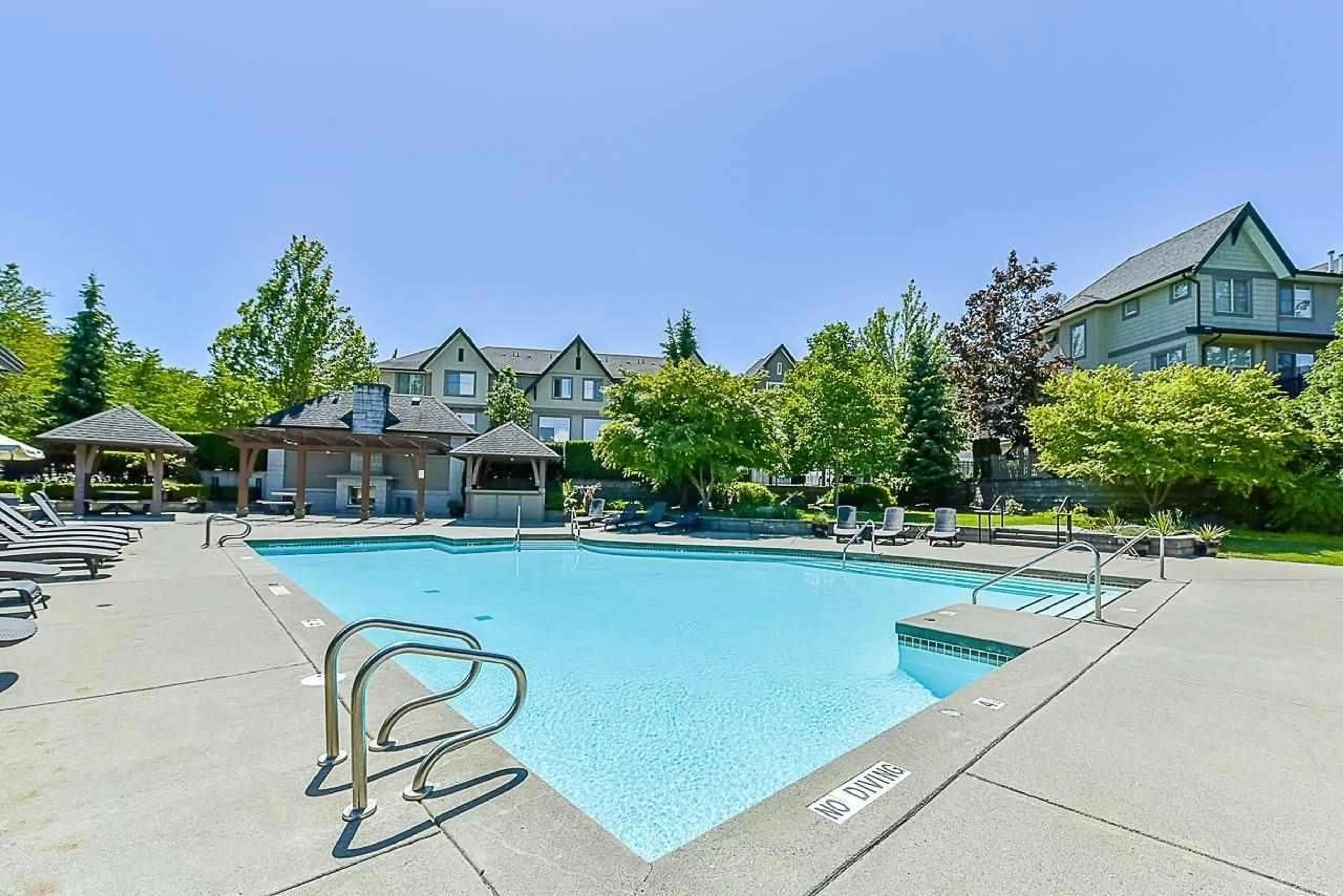 Pool for 108 - 15175 62A, Surrey British Columbia V3S1X1