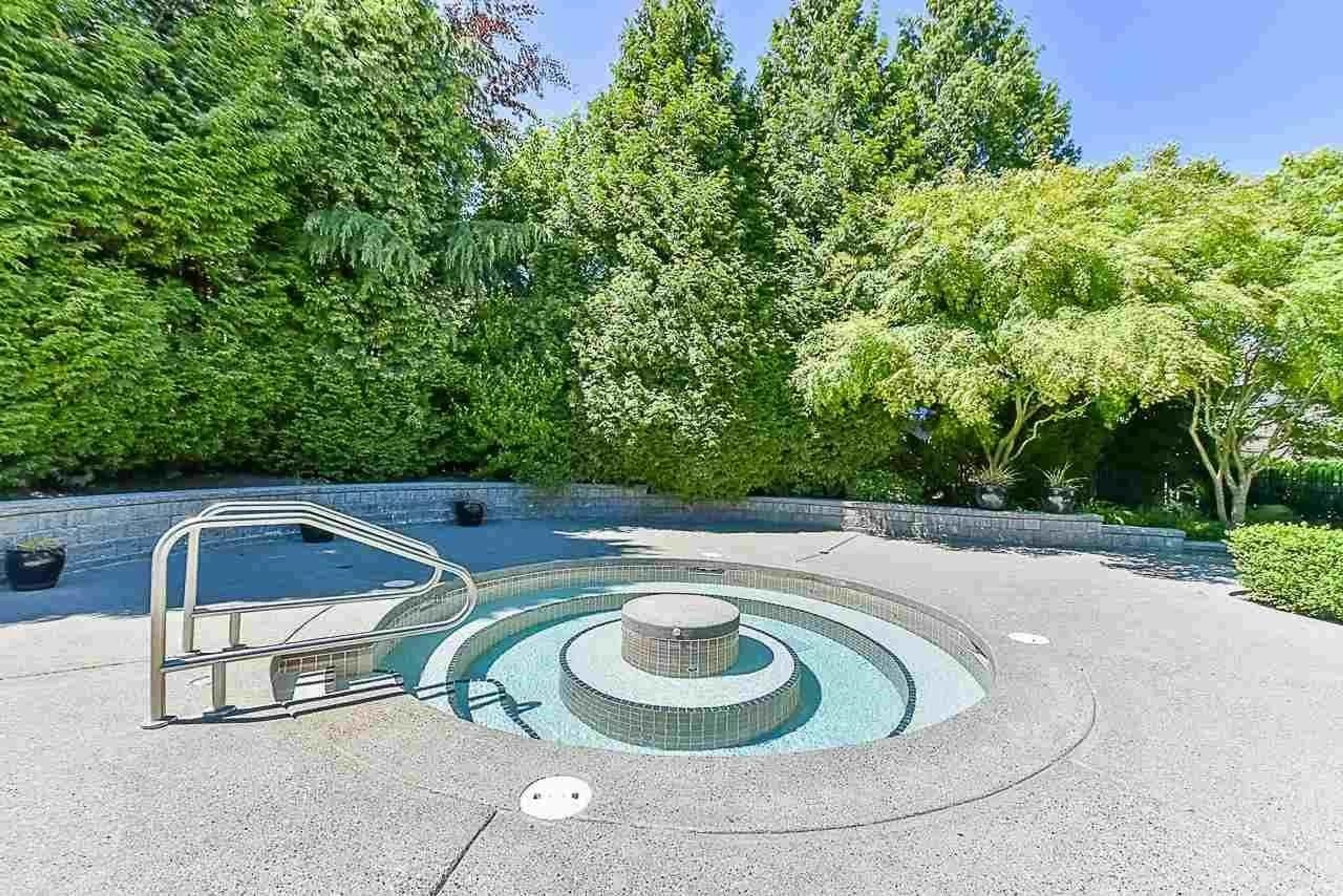Pool for 108 - 15175 62A, Surrey British Columbia V3S1X1
