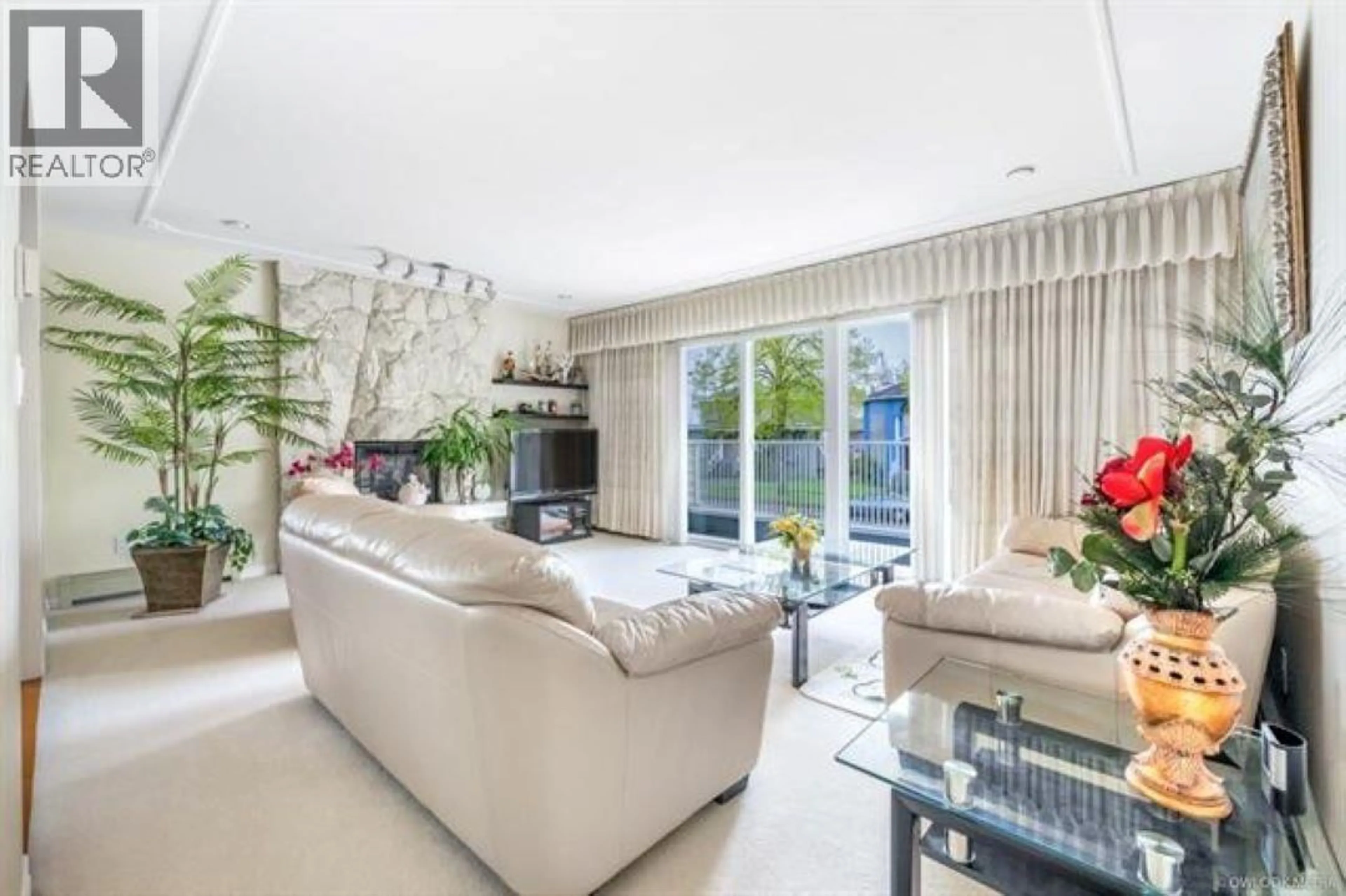 Living room with furniture, unknown for 2468 UPLAND DRIVE, Vancouver British Columbia V5S2B5