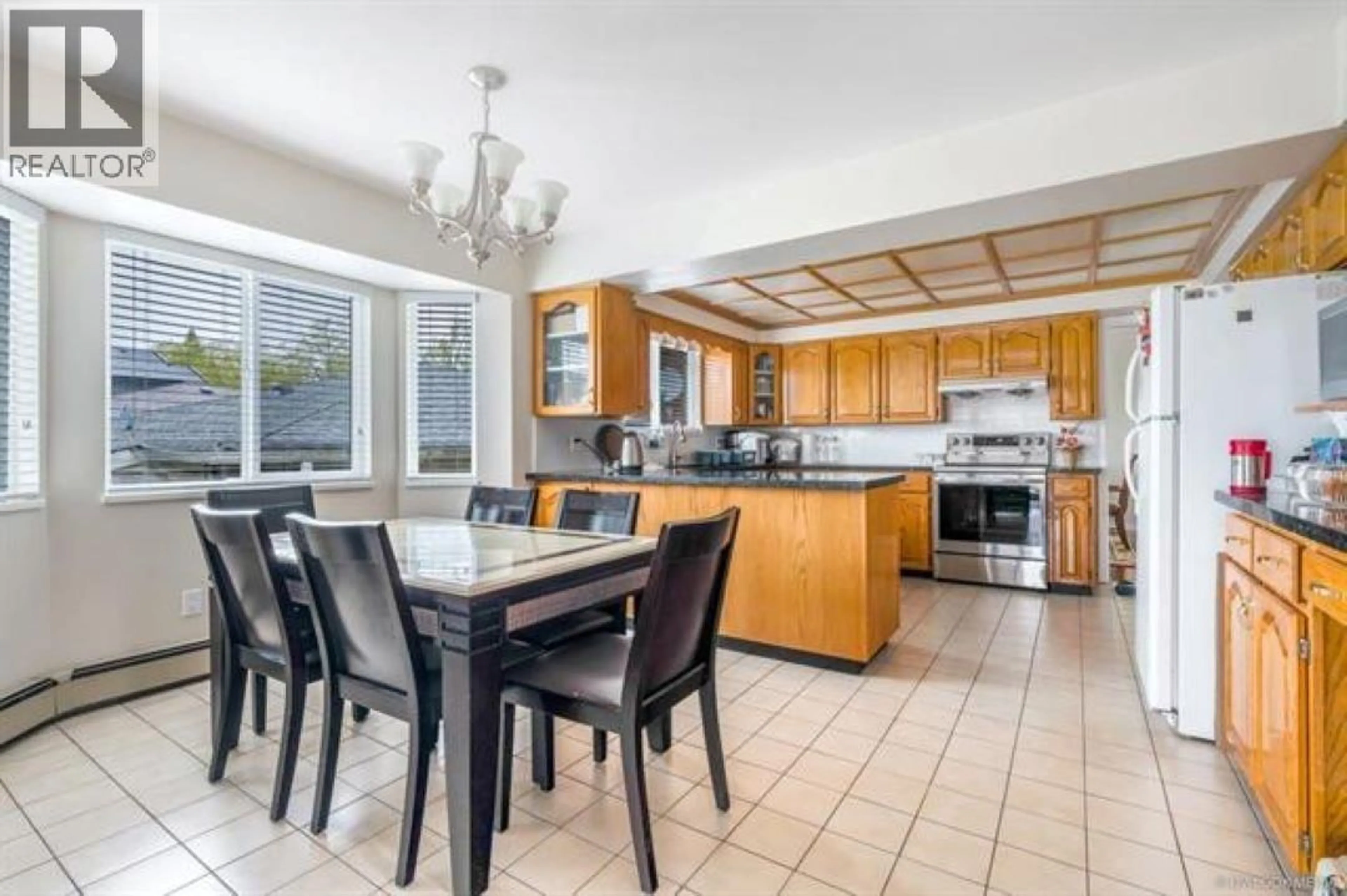 Open concept kitchen, ceramic/tile floor for 2468 UPLAND DRIVE, Vancouver British Columbia V5S2B5