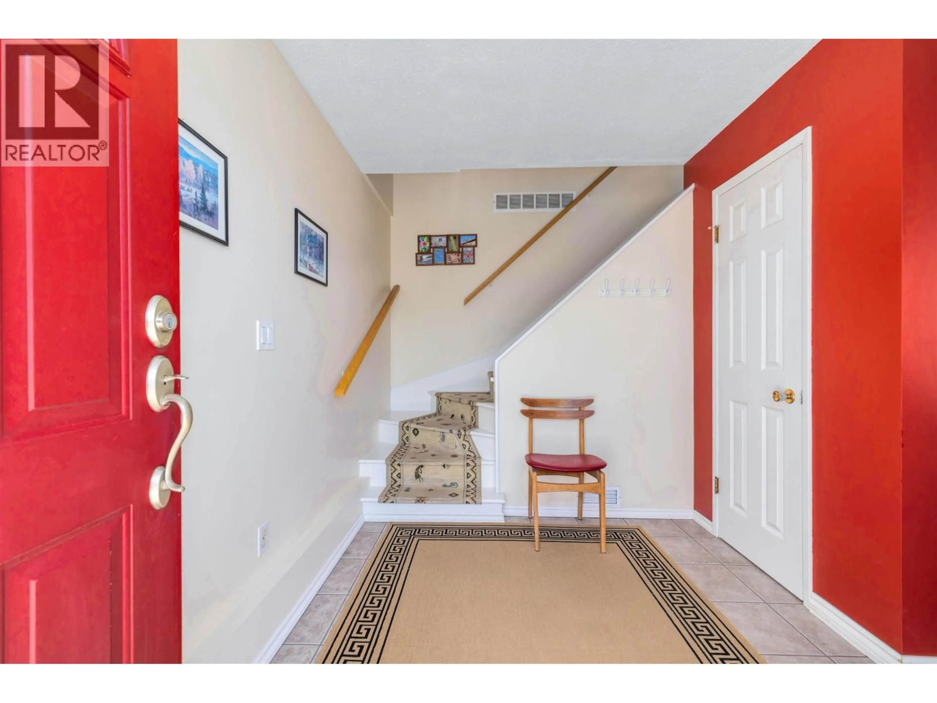 Indoor entryway for 4882 58 STREET, Ladner British Columbia V4K3H5