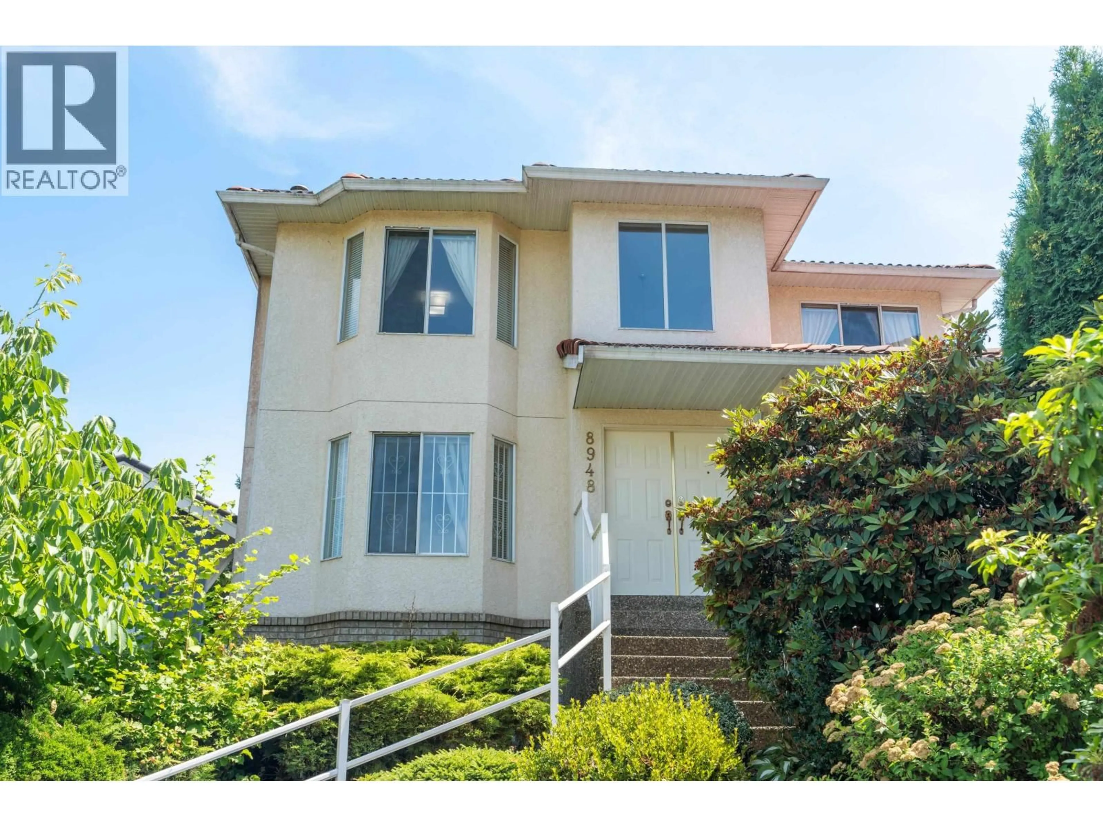 Home with vinyl exterior material, street for 8948 YARROW PLACE, Burnaby British Columbia V3N4W1