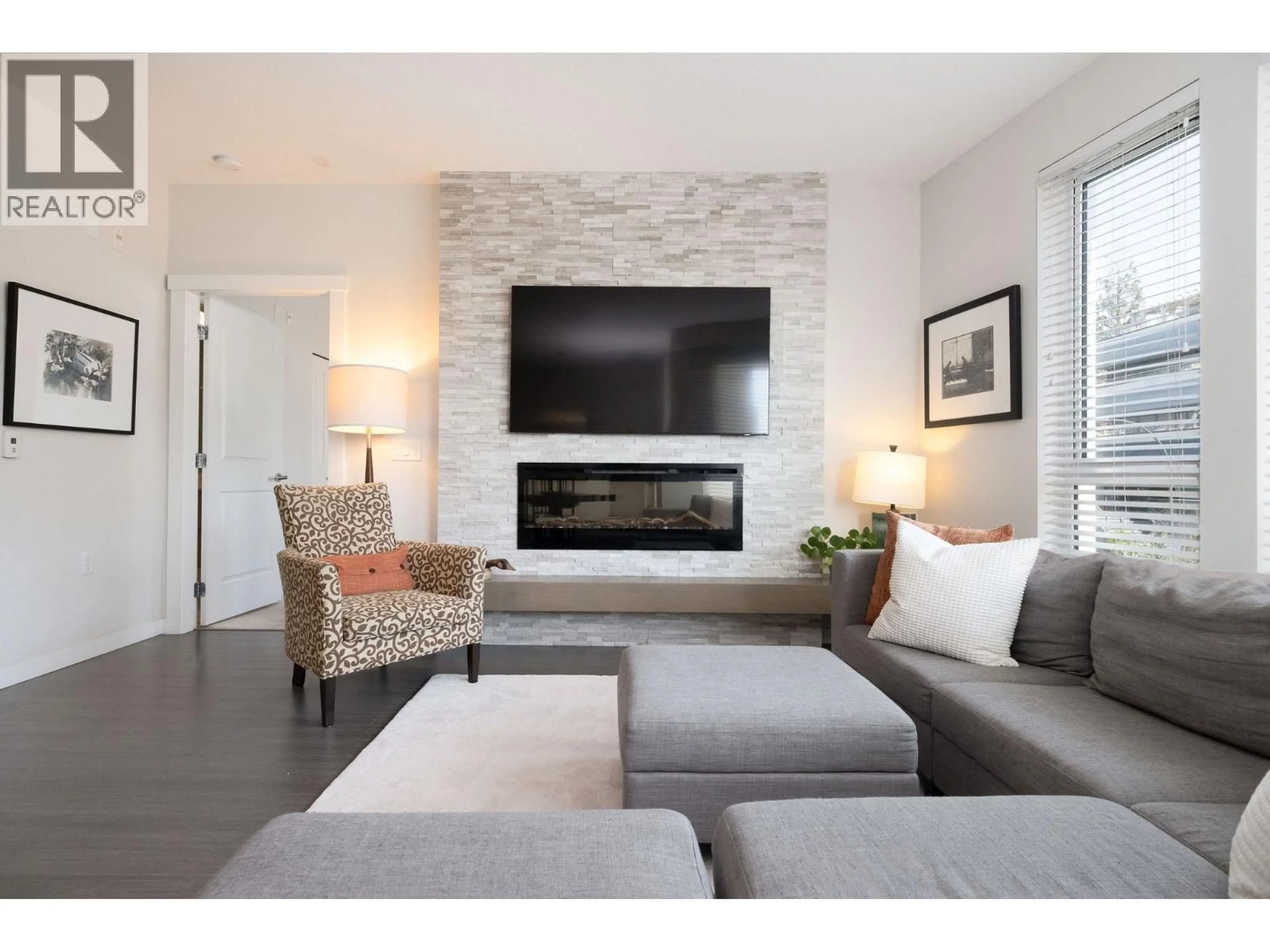 Living room with furniture, unknown for 223 - 255 1ST STREET, North Vancouver British Columbia V7M3G8
