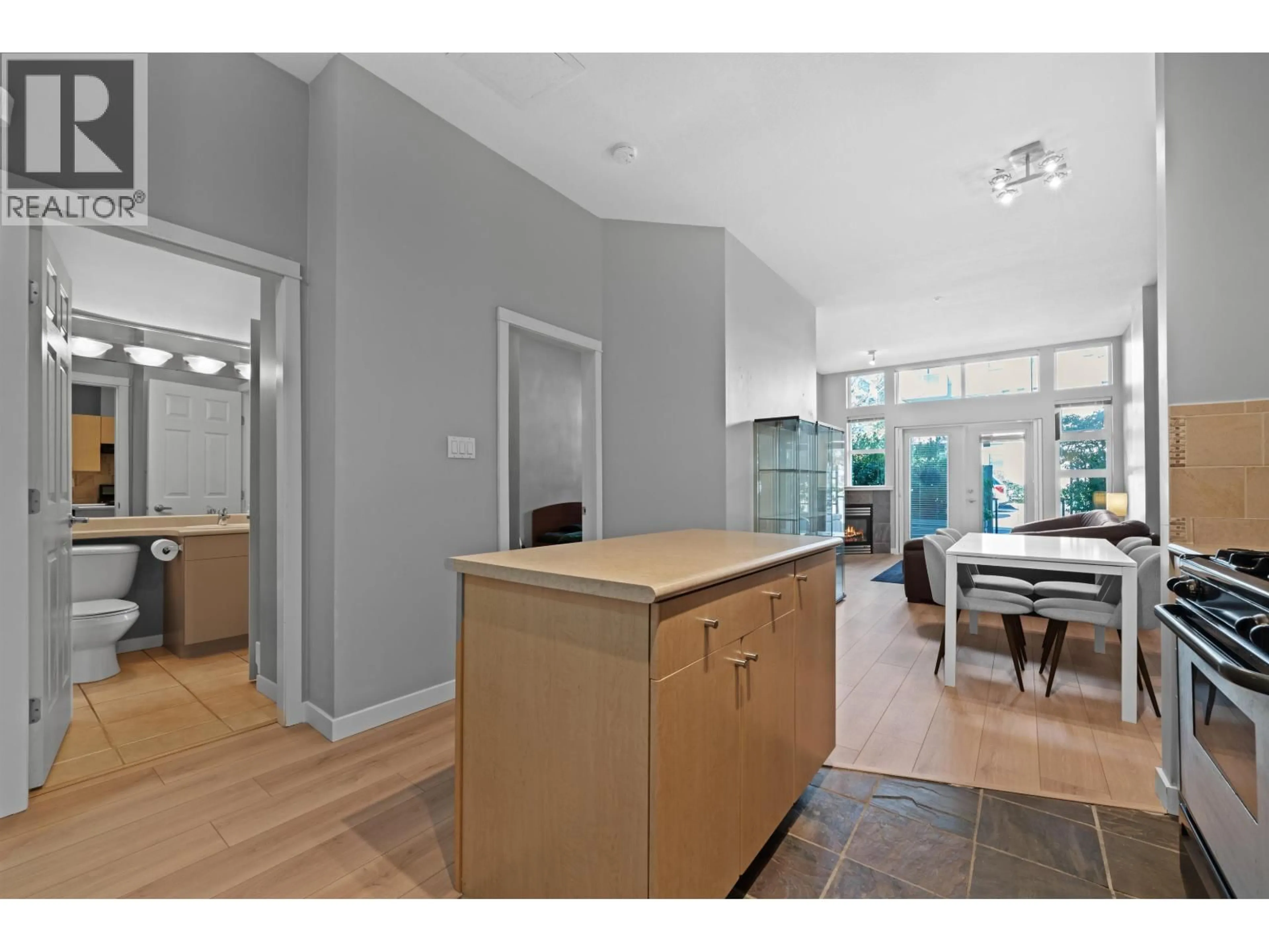 Open concept kitchen, unknown for 102 - 2102 38TH AVENUE, Vancouver British Columbia V6M1R9