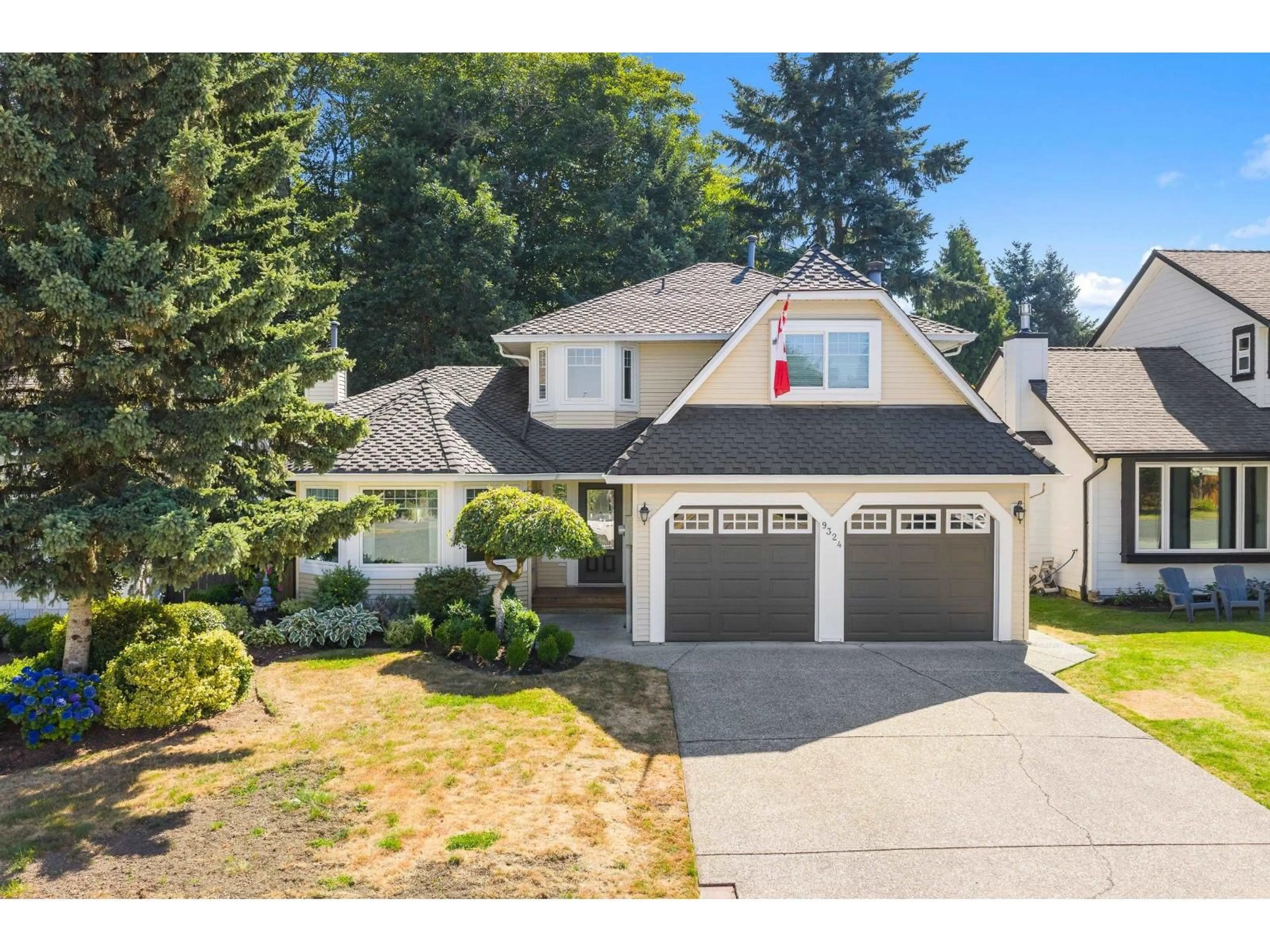 Home with vinyl exterior material, street for 9324 211A, Langley British Columbia V1M2B8