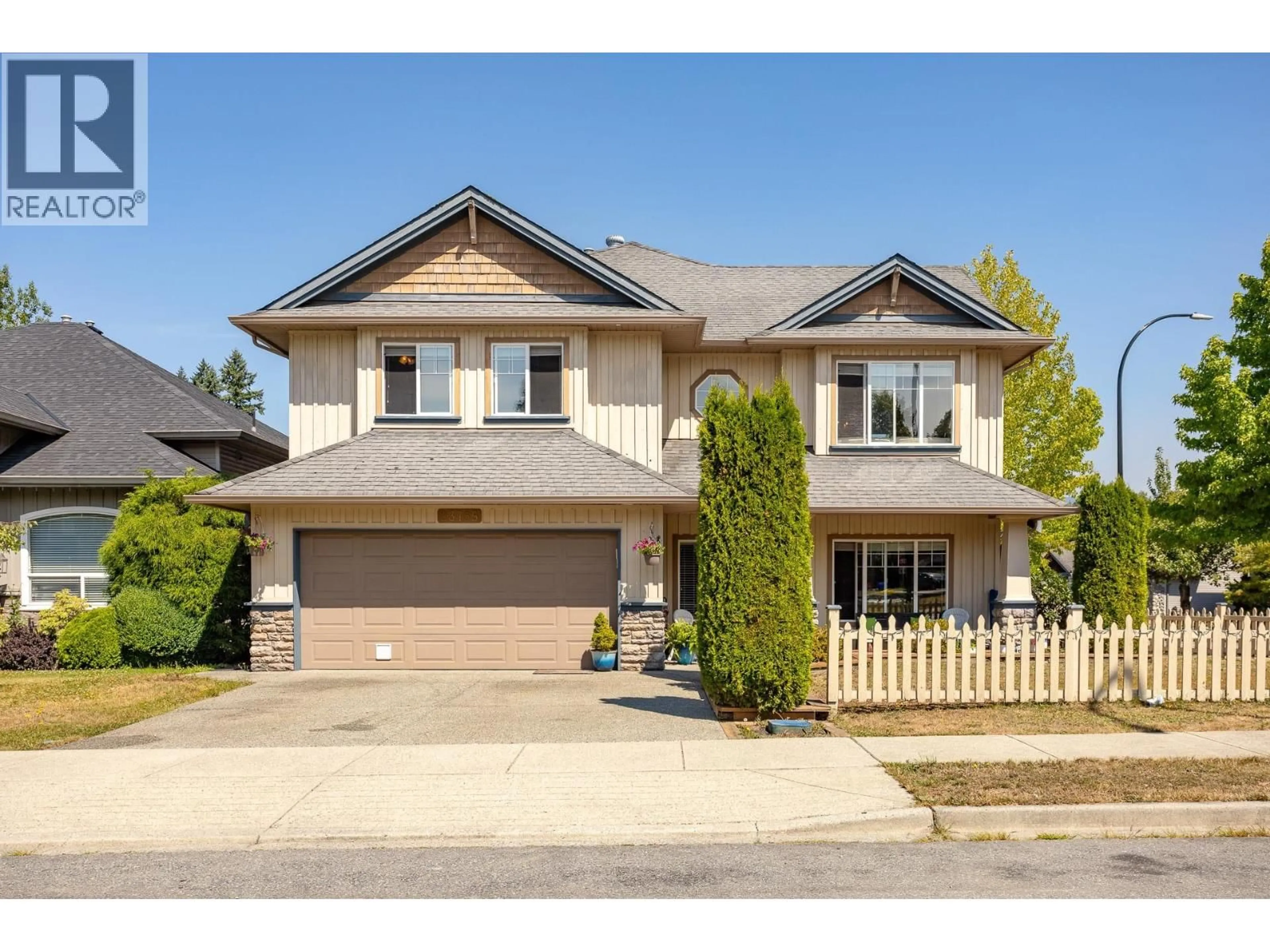 Home with vinyl exterior material, street for 23785 116 AVENUE, Maple Ridge British Columbia V4R2V5