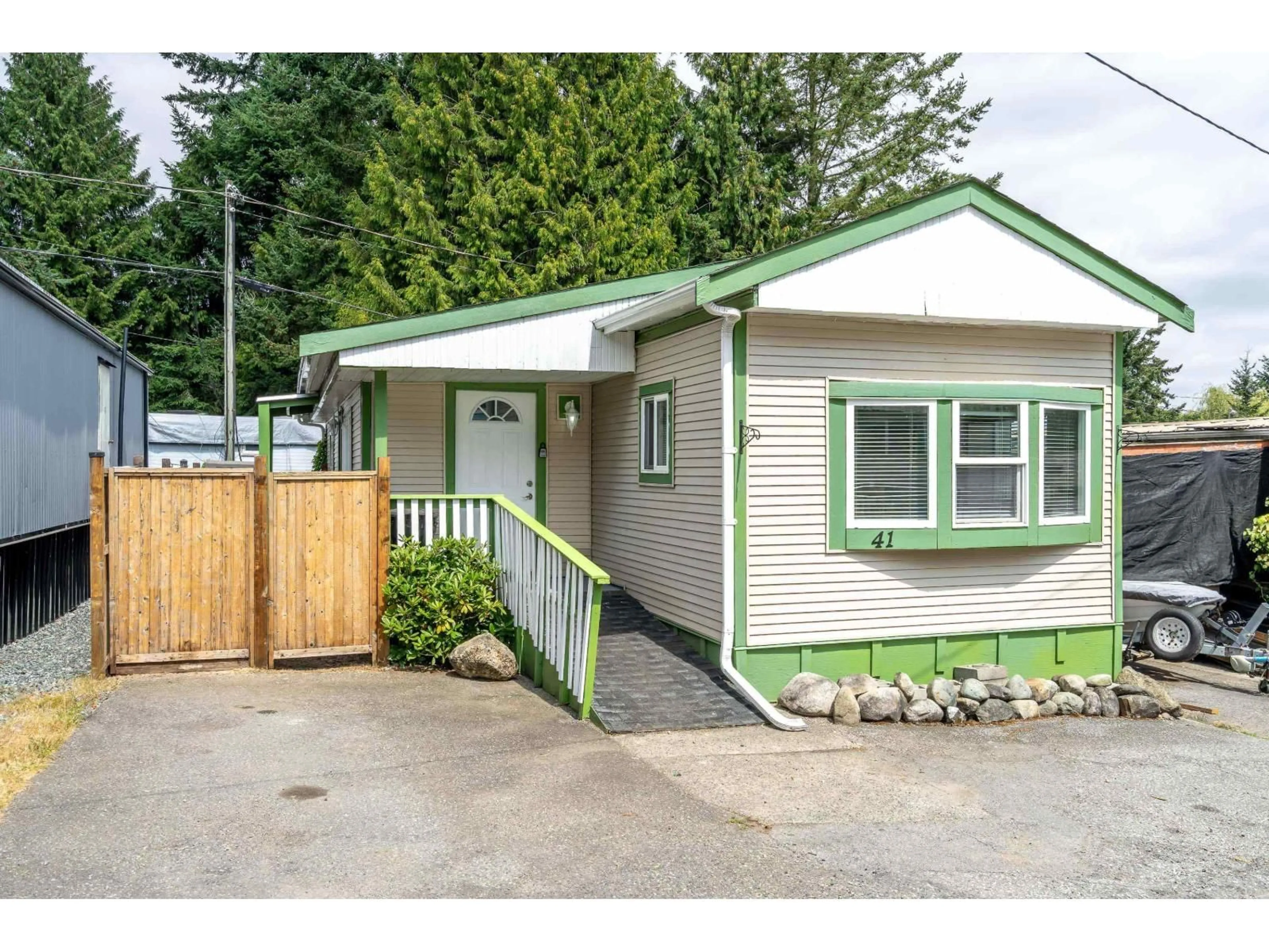 Home with vinyl exterior material, street for 41 - 9132 120, Surrey British Columbia V3V4B6