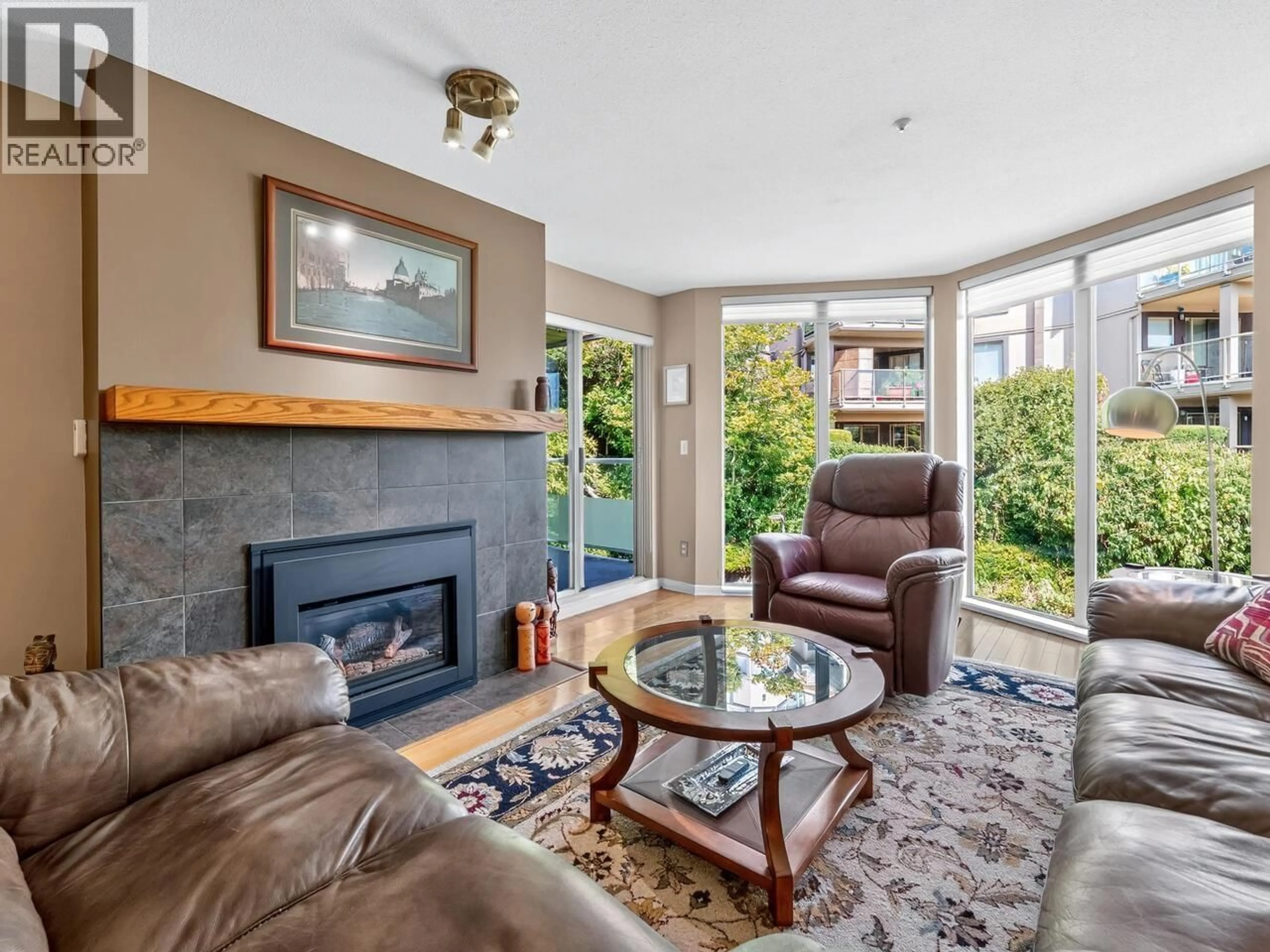 Living room with furniture, unknown for 201 - 68 RICHMOND STREET, New Westminster British Columbia V3L5S2
