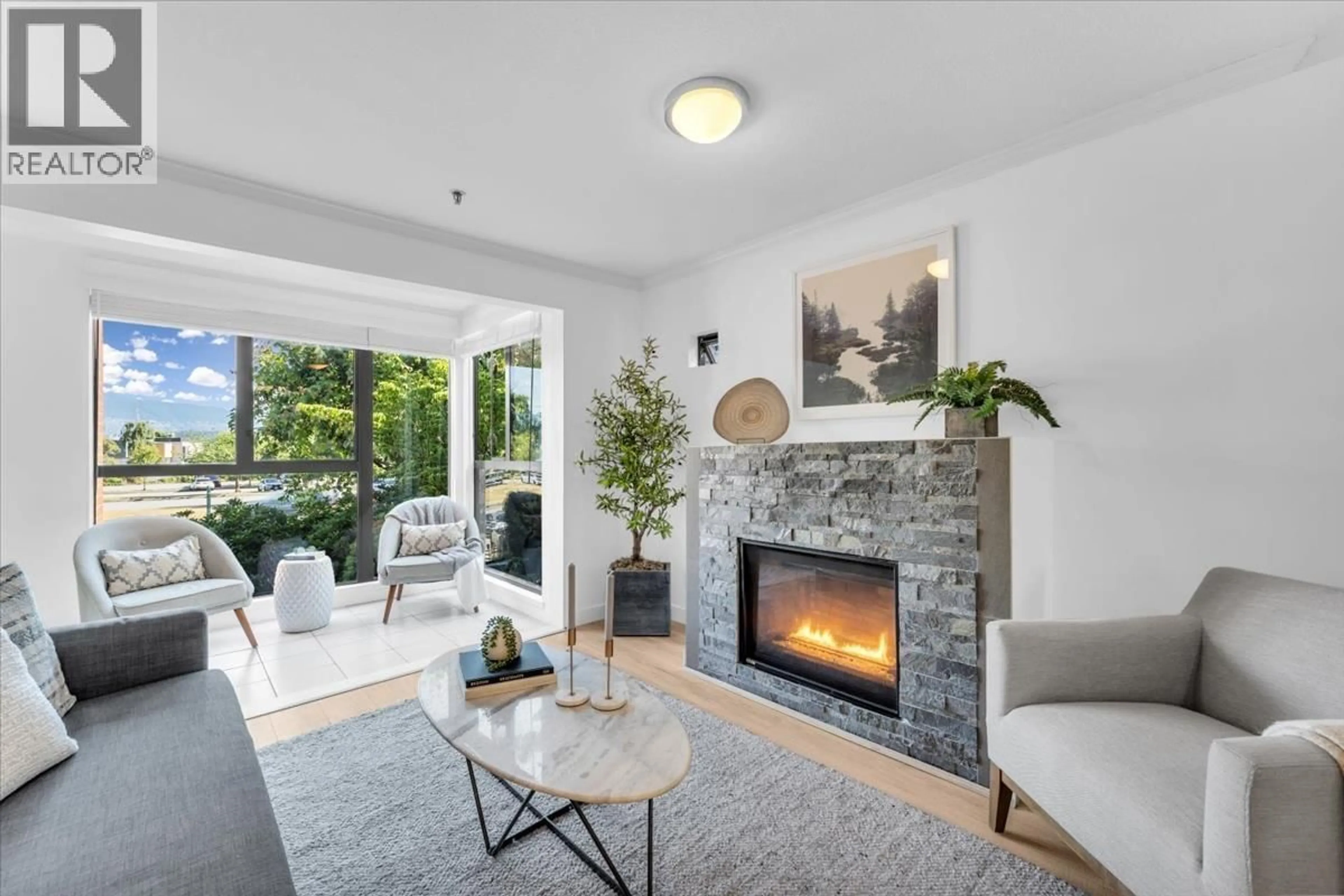 Living room with furniture, unknown for 206 - 2160 CORNWALL AVENUE, Vancouver British Columbia V6K1B4