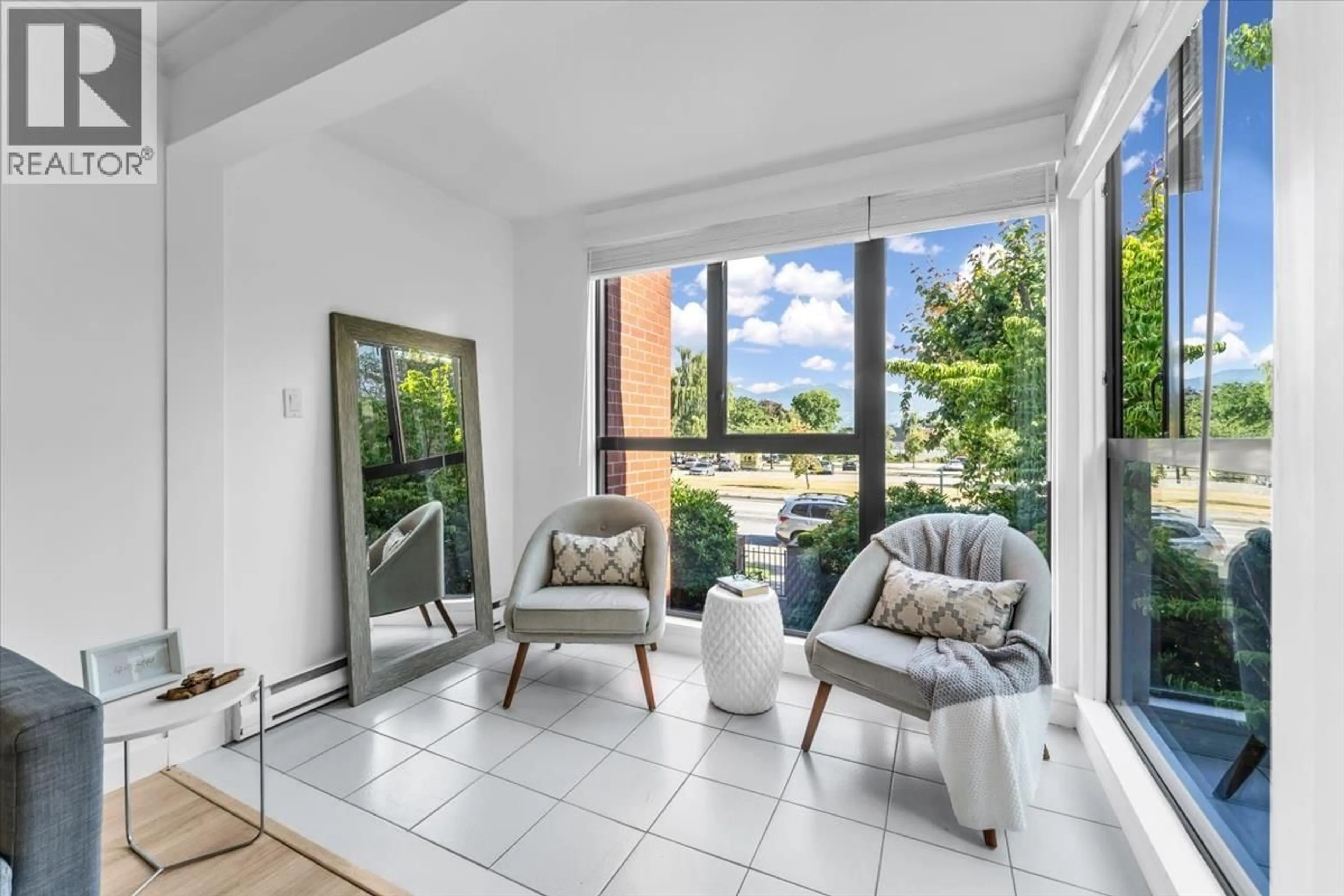 Unknown for 206 - 2160 CORNWALL AVENUE, Vancouver British Columbia V6K1B4